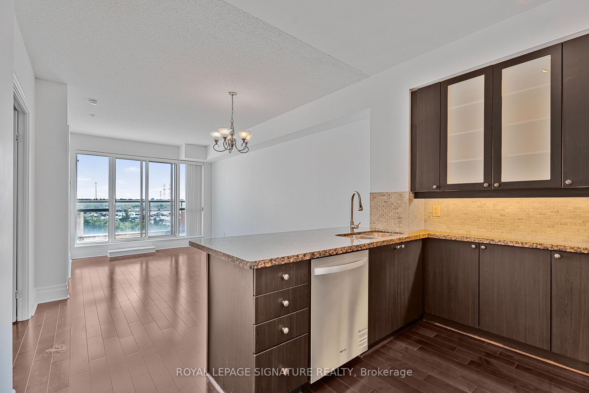 Photo 8 of Unit 408, 39 Upper Duke Crescent, Markham, Unionville — HOMEH