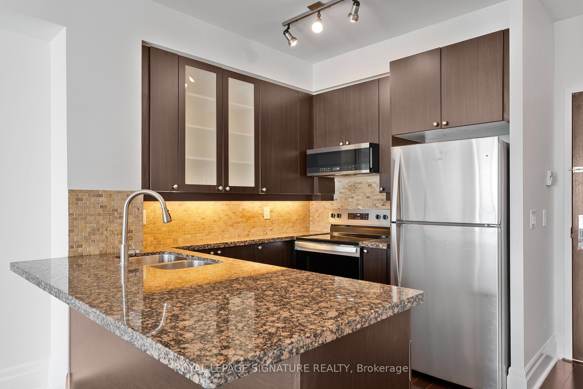 Photo 10 of Unit 408, 39 Upper Duke Crescent, Markham, Unionville — HOMEH