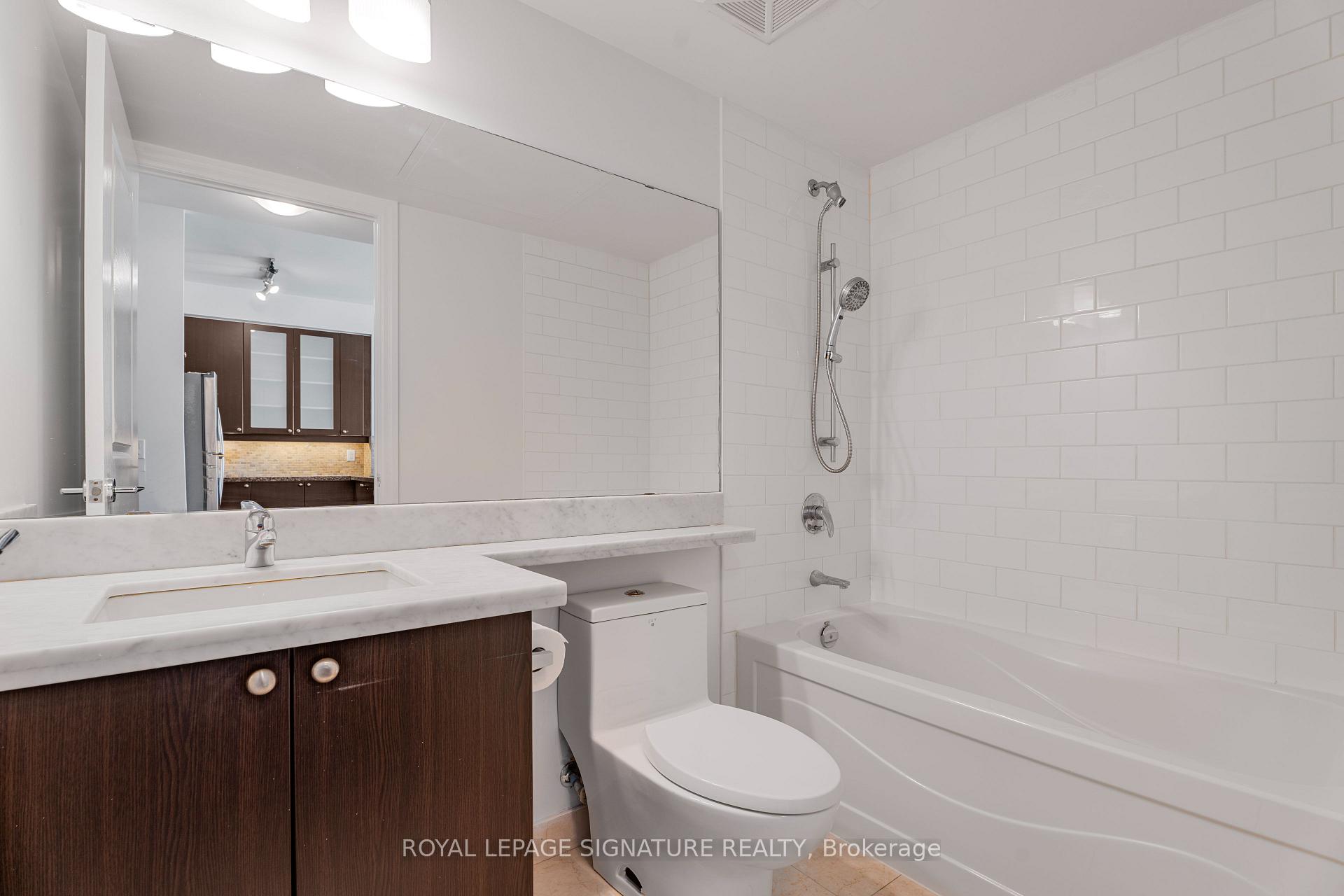 Photo 18 of Unit 408, 39 Upper Duke Crescent, Markham, Unionville — HOMEH