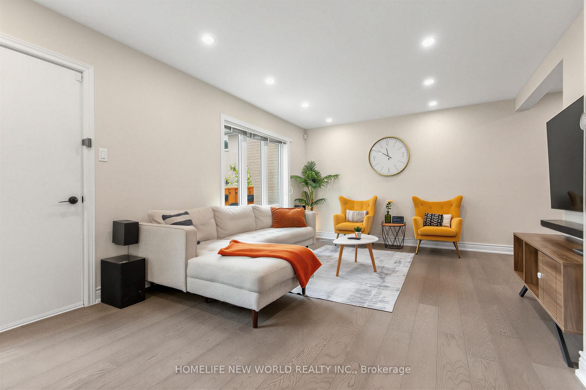 Photo 8 of Unit 306, 19 Liszt Gate, North York, Hillcrest Village — HOMEH