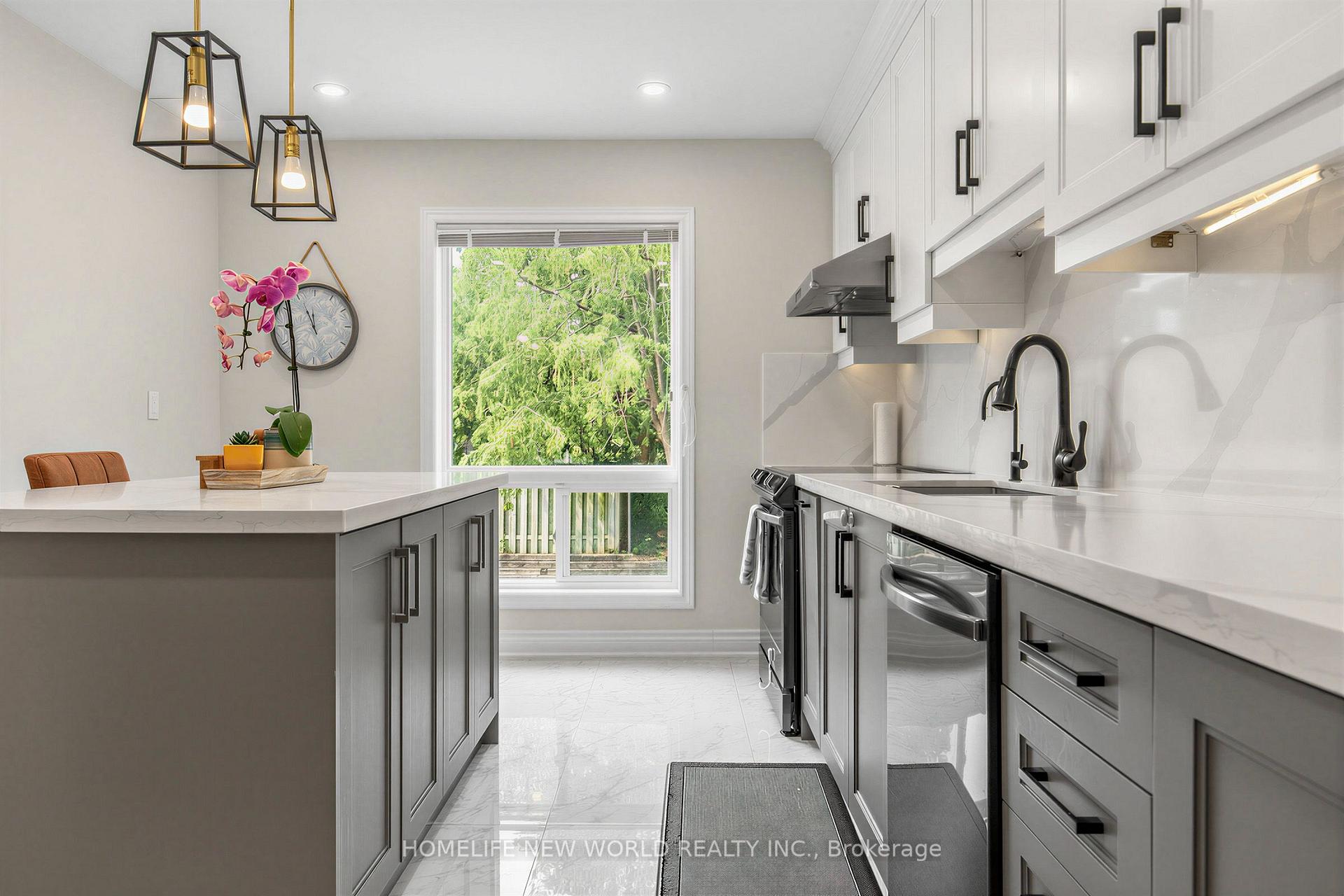 Photo 12 of Unit 306, 19 Liszt Gate, North York, Hillcrest Village — HOMEH