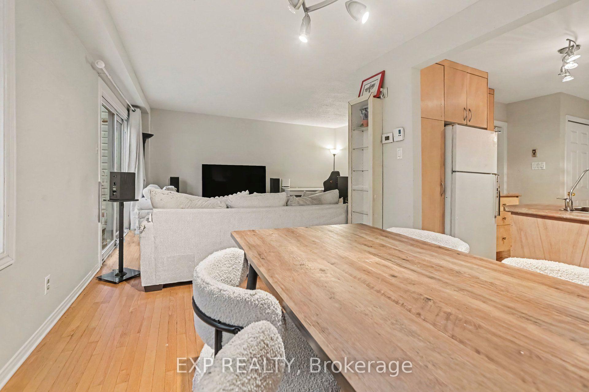 Photo 9 of 77 Grady Crescent, Ottawa, Sheahan Estates/Trend Village — HOMEH