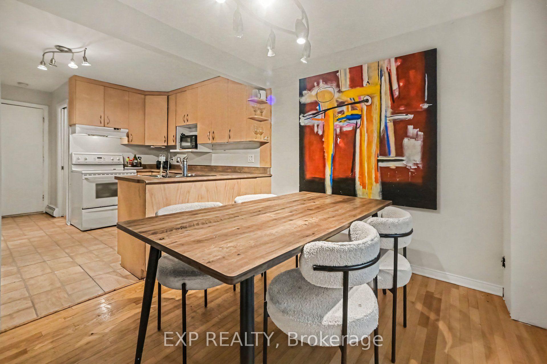 Photo 10 of 77 Grady Crescent, Ottawa, Sheahan Estates/Trend Village — HOMEH