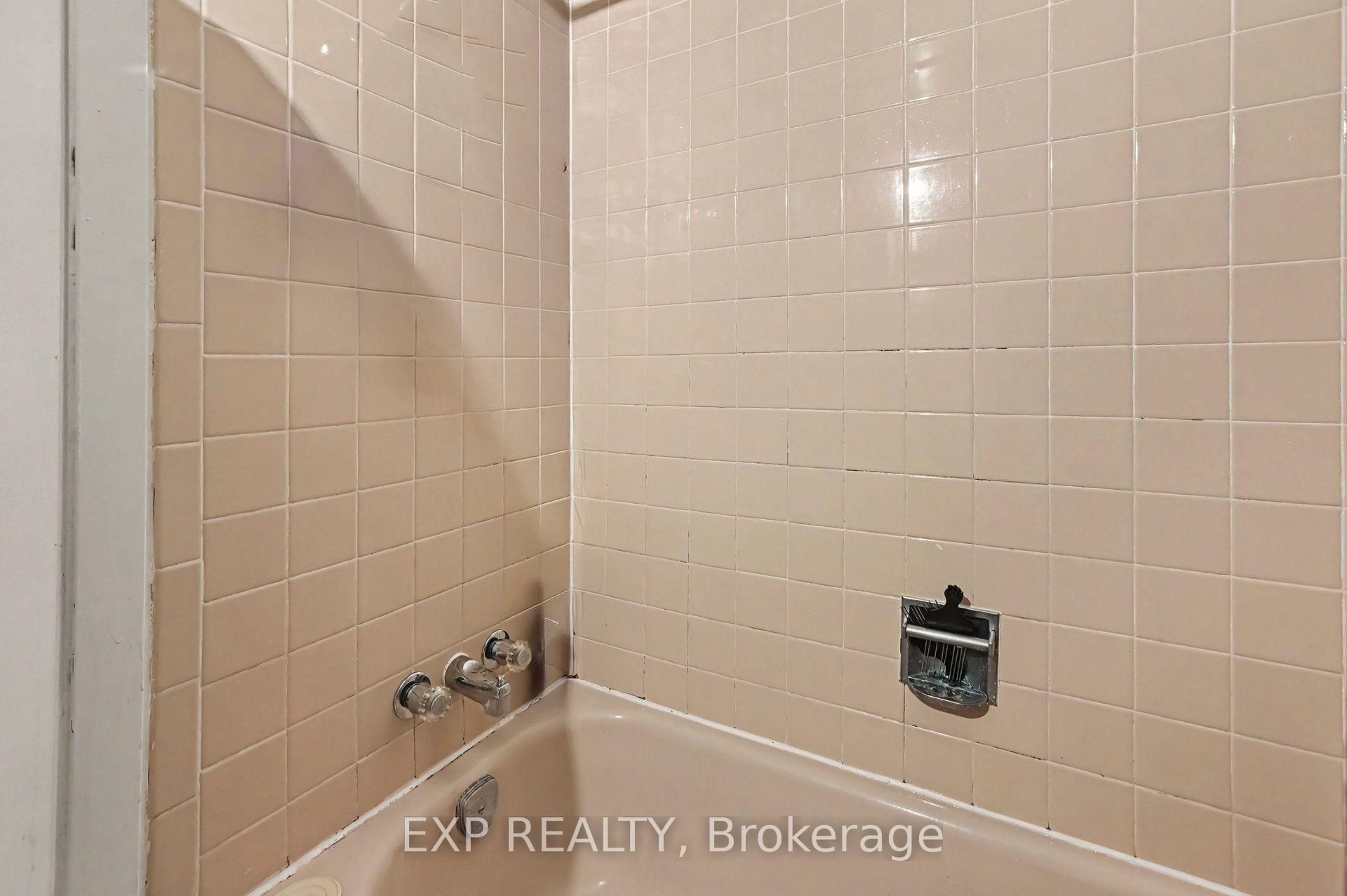 Photo 22 of 77 Grady Crescent, Ottawa, Sheahan Estates/Trend Village — HOMEH