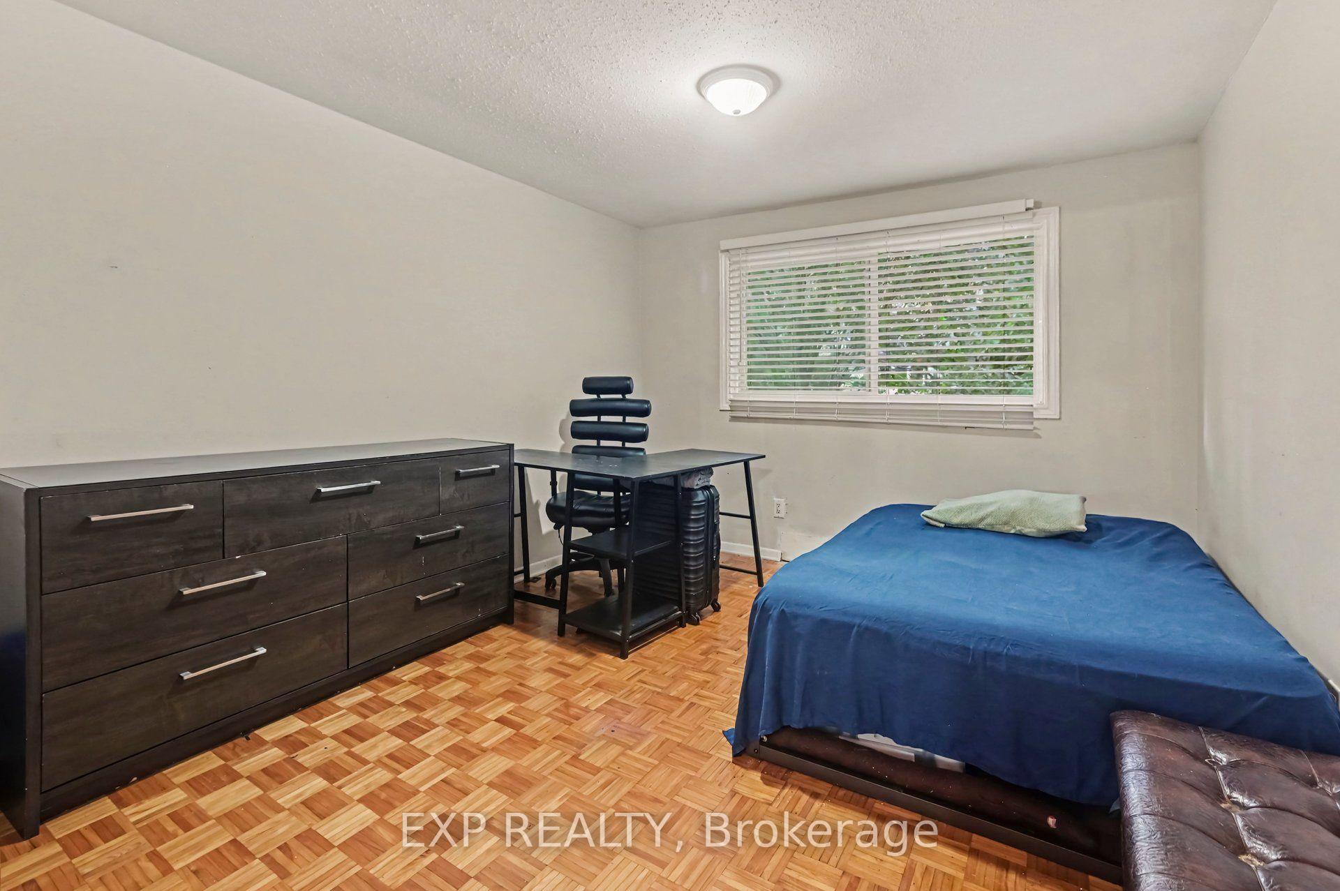 Photo 23 of 77 Grady Crescent, Ottawa, Sheahan Estates/Trend Village — HOMEH
