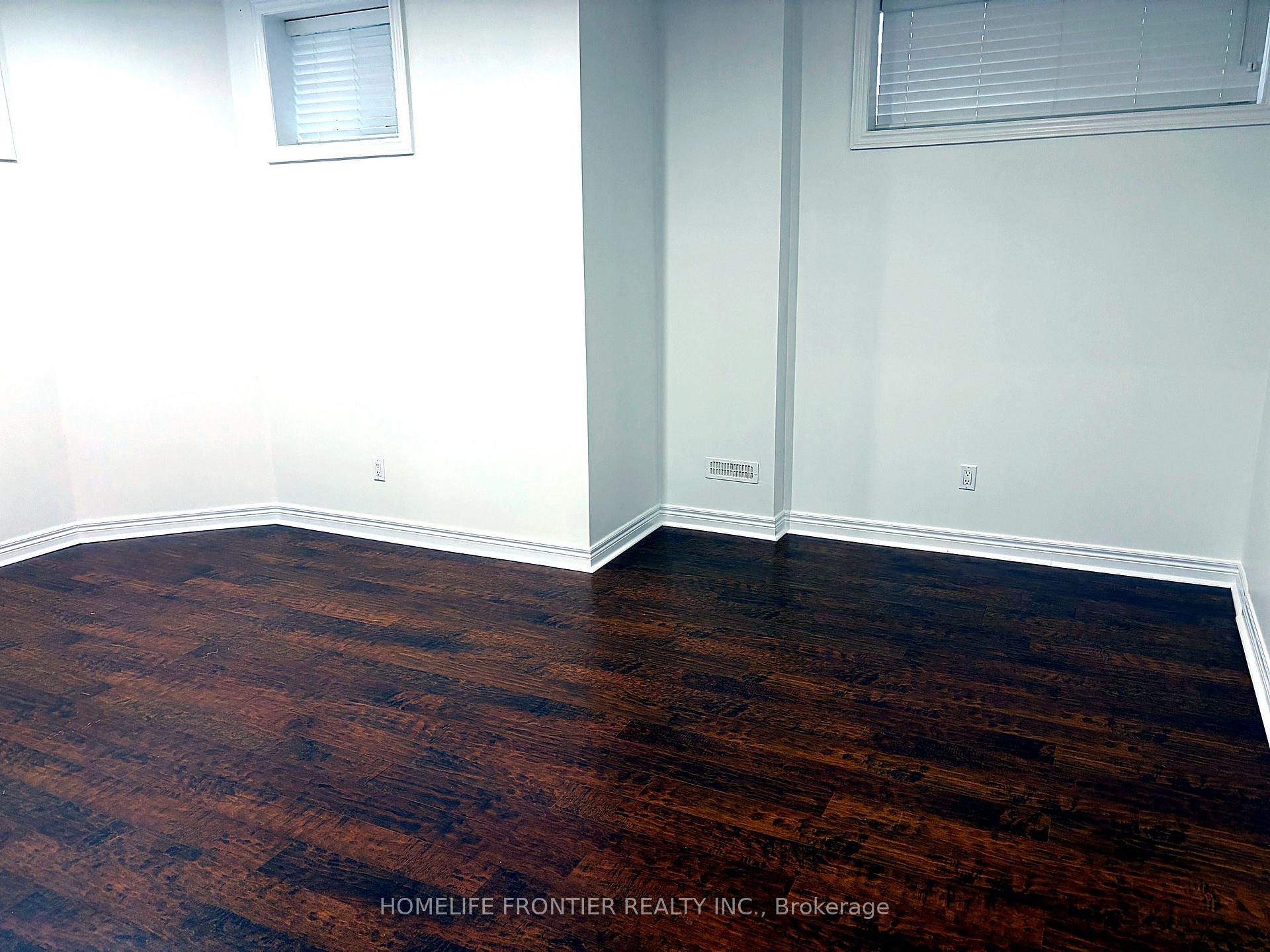 Photo 3 of Unit Lower, 33 Green Meadows Circle, North York, Don Valley Village — HOMEH