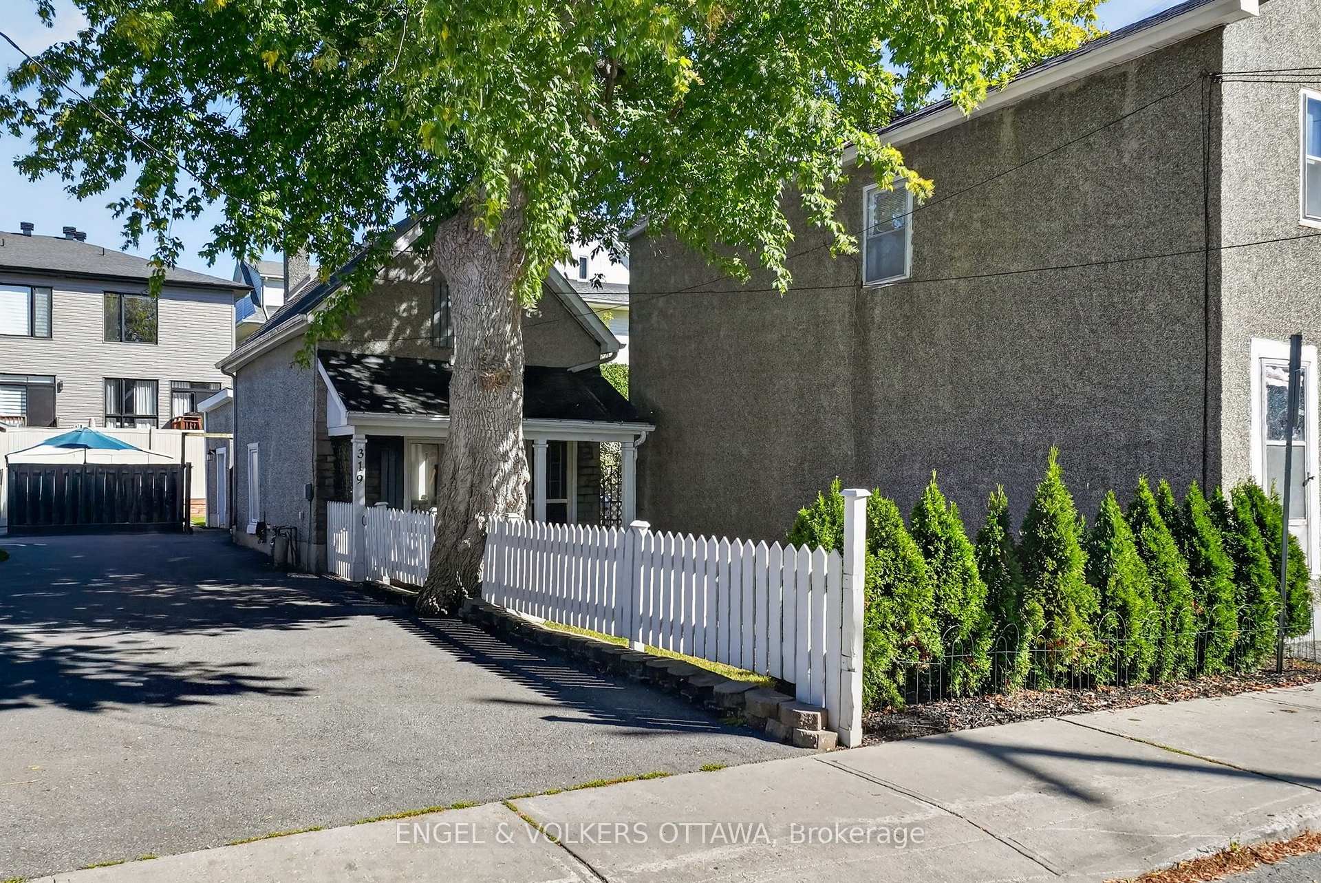 Photo 3 of 319 Savard Avenue, Ottawa, Vanier — HOMEH