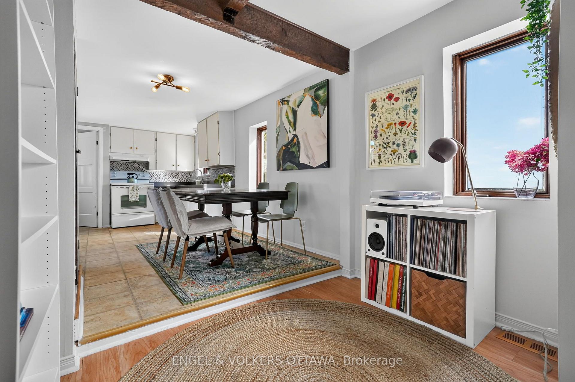 Photo 14 of 319 Savard Avenue, Ottawa, Vanier — HOMEH