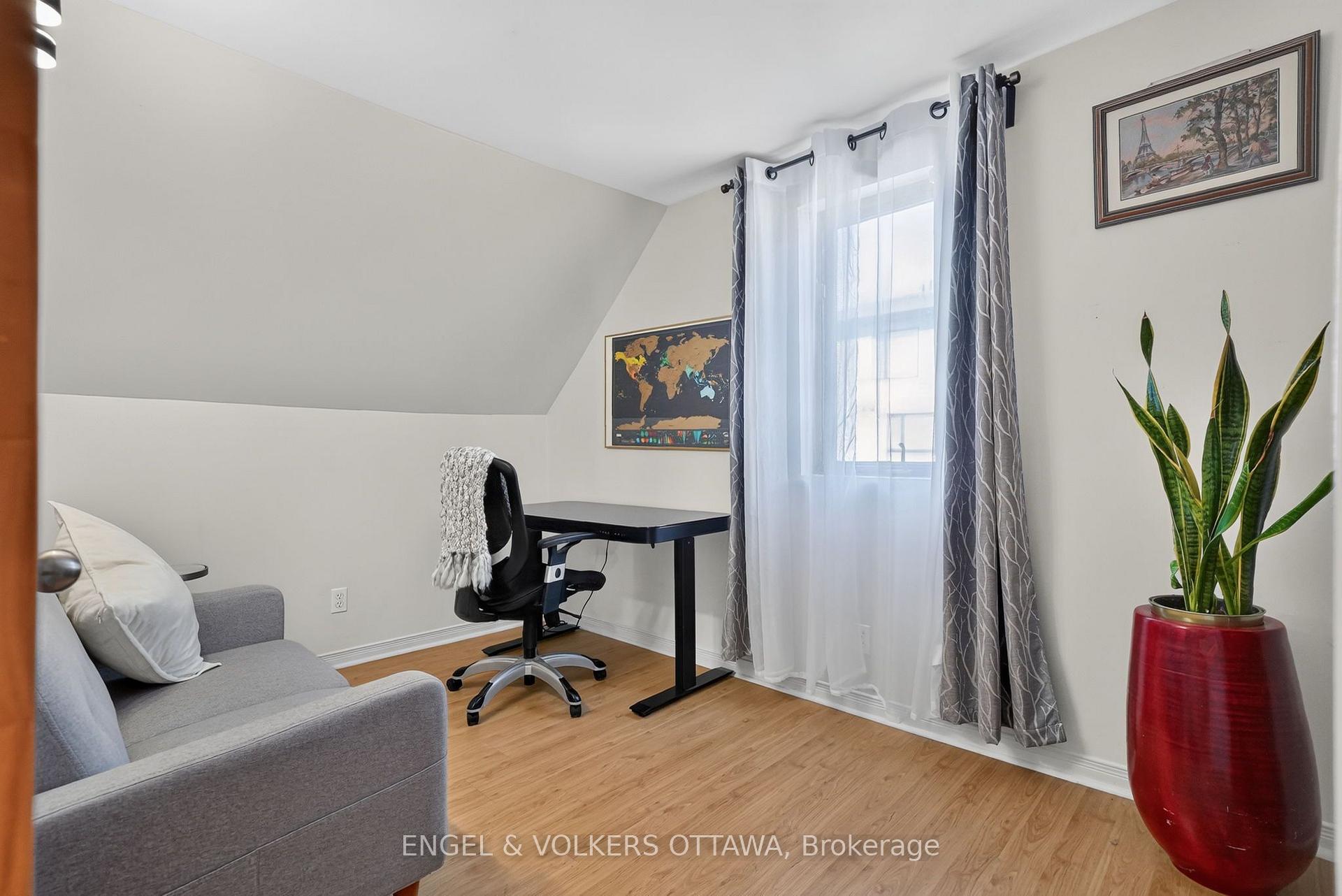 Photo 36 of 319 Savard Avenue, Ottawa, Vanier — HOMEH