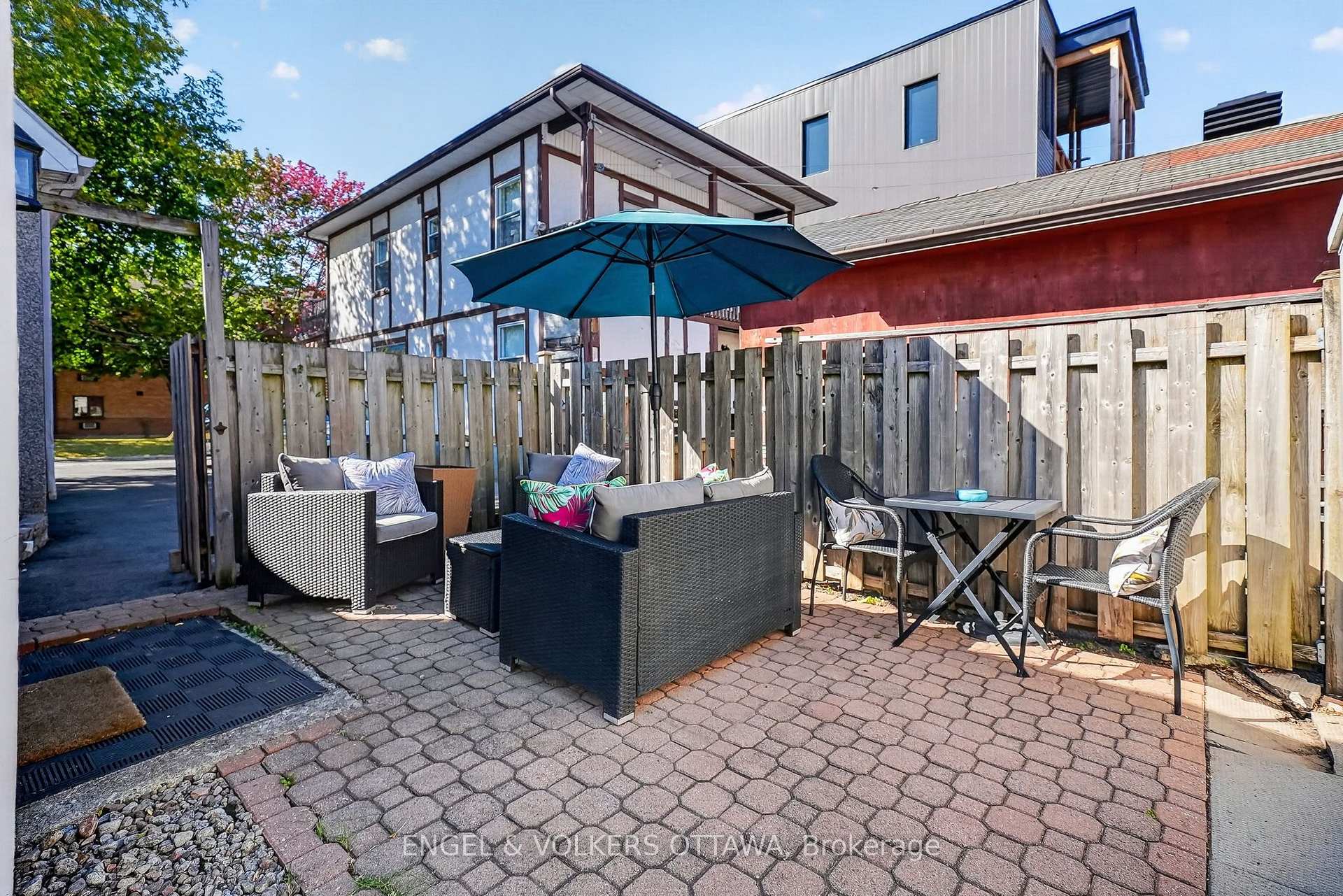 Photo 40 of 319 Savard Avenue, Ottawa, Vanier — HOMEH
