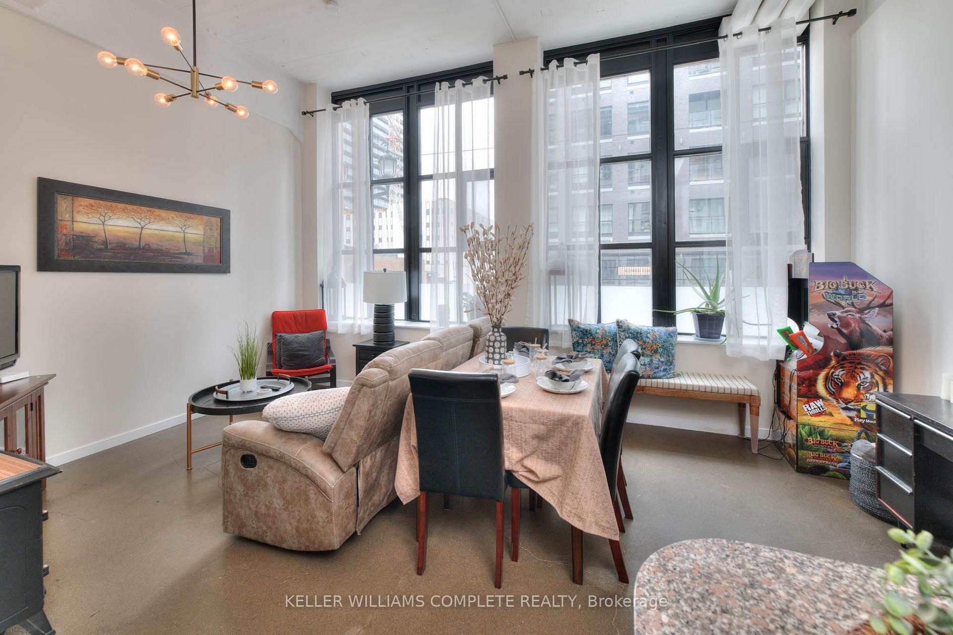 Photo of Unit 108, 410 King Street W