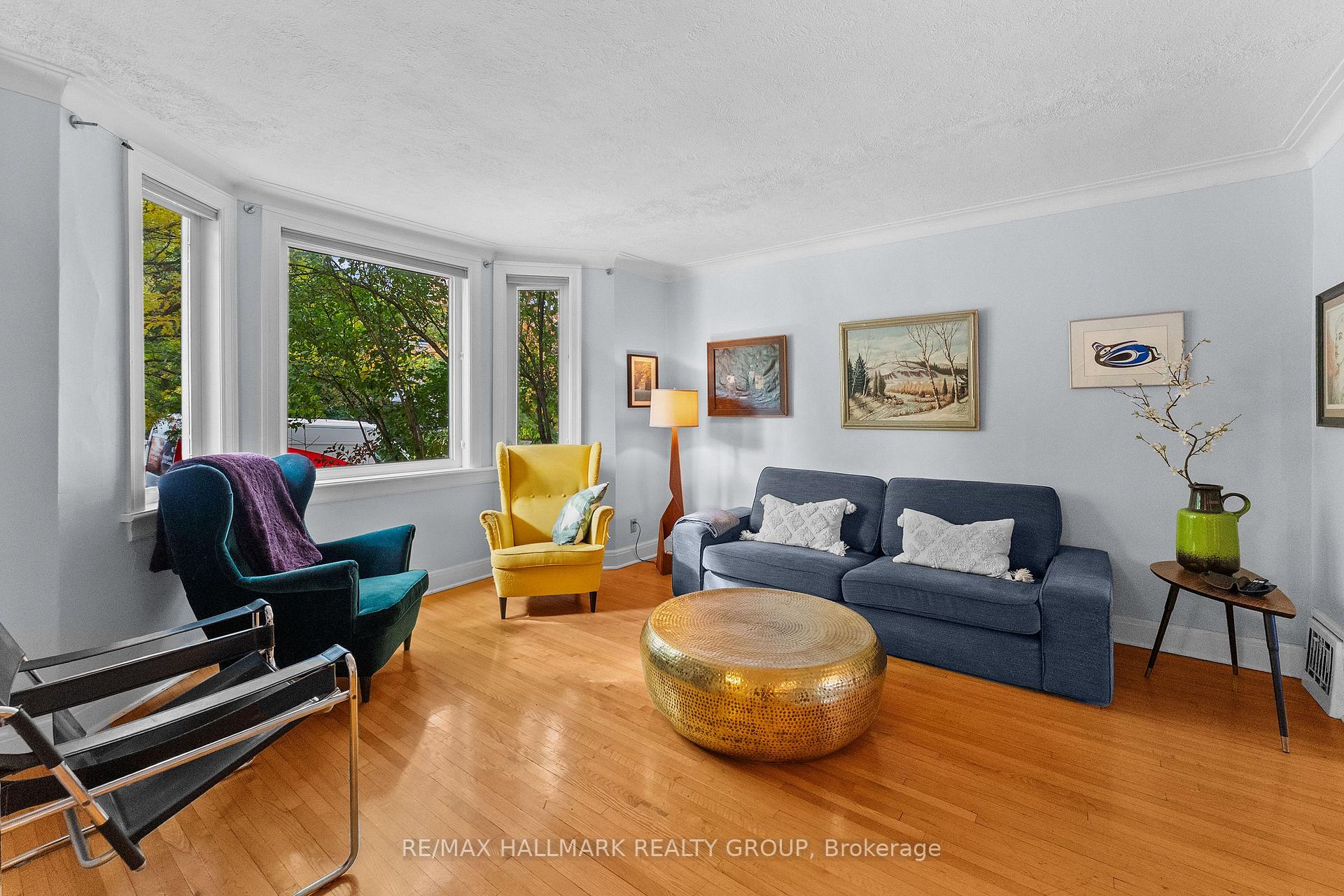 Photo 2 of 425 Chapel Street, Ottawa, Sandy Hill — HOMEH
