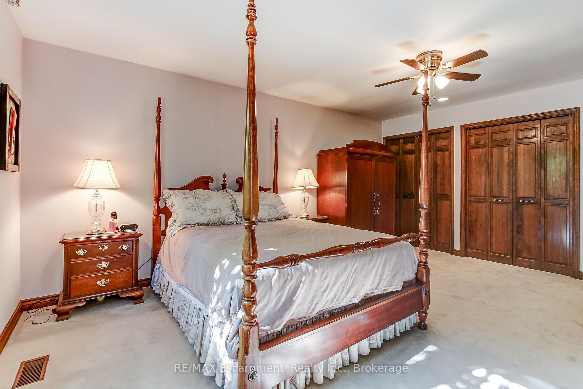 Photo 23 of 215 Briar Hill Crescent, Hamilton, Ancaster — HOMEH