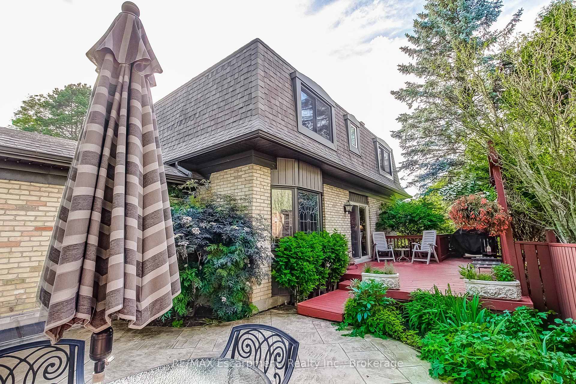 Photo 30 of 215 Briar Hill Crescent, Hamilton, Ancaster — HOMEH
