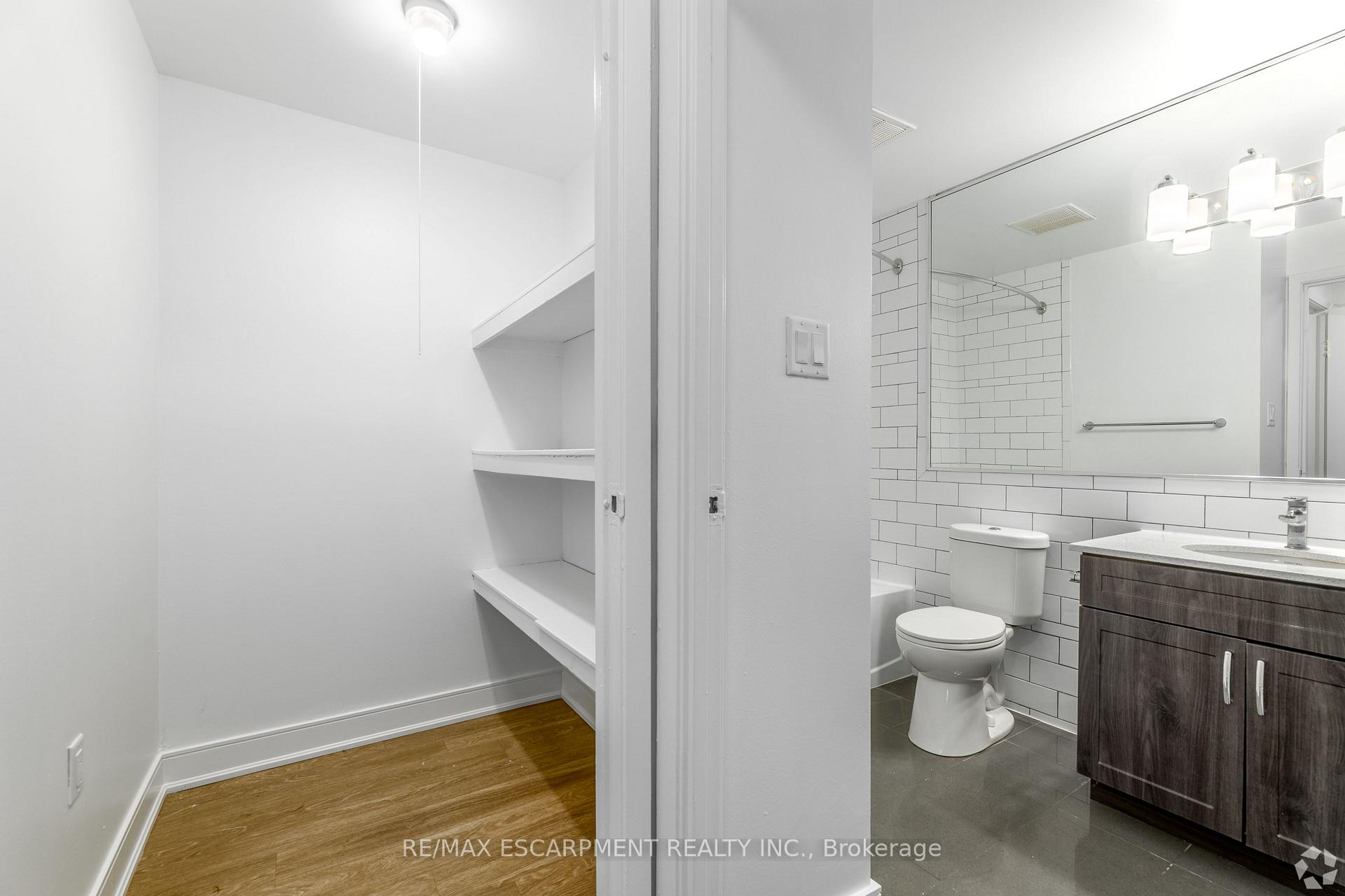 Photo 5 of Unit 805, 547 Belmont Avenue, Kitchener, Cherry Hill — HOMEH