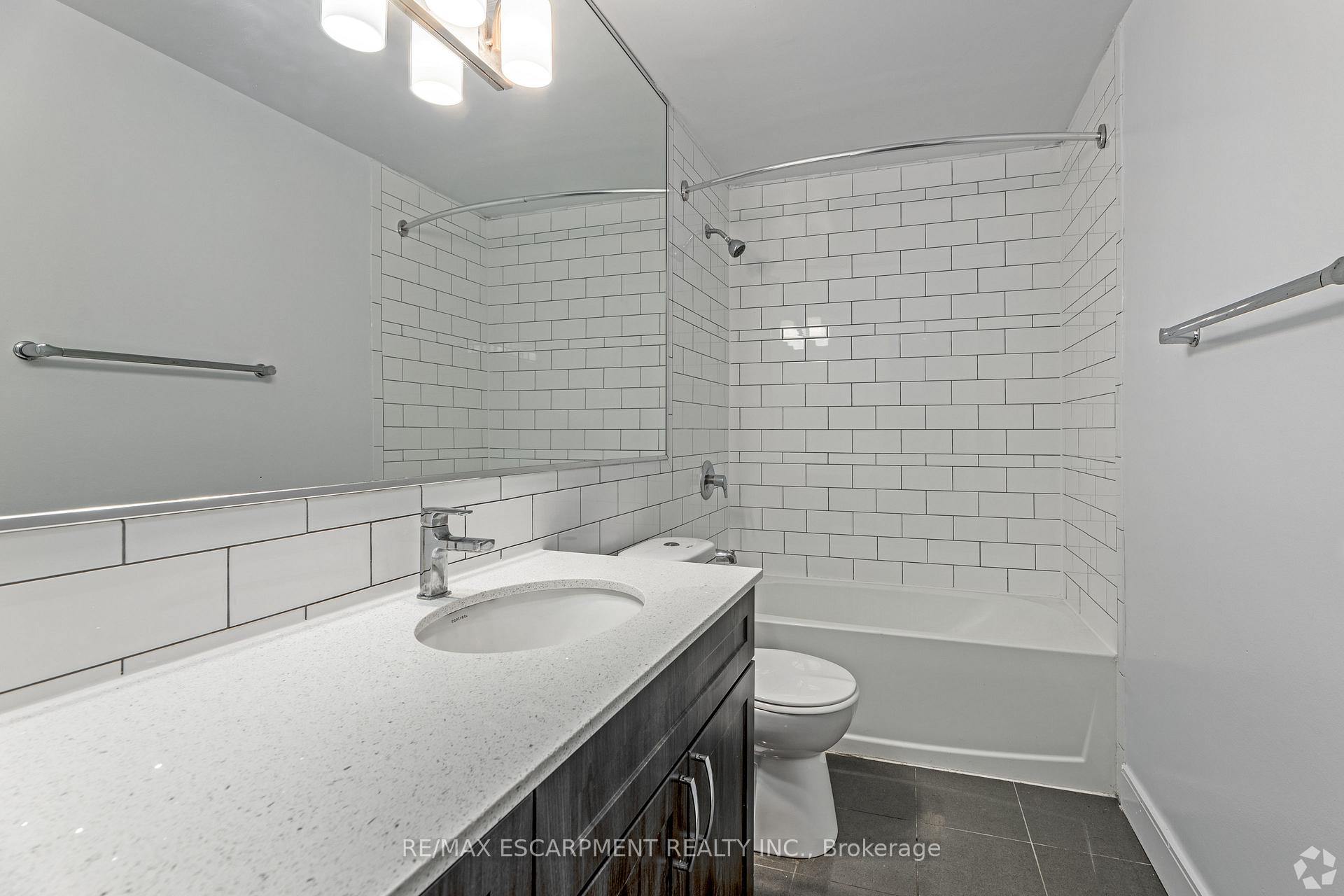 Photo 6 of Unit 805, 547 Belmont Avenue, Kitchener, Cherry Hill — HOMEH