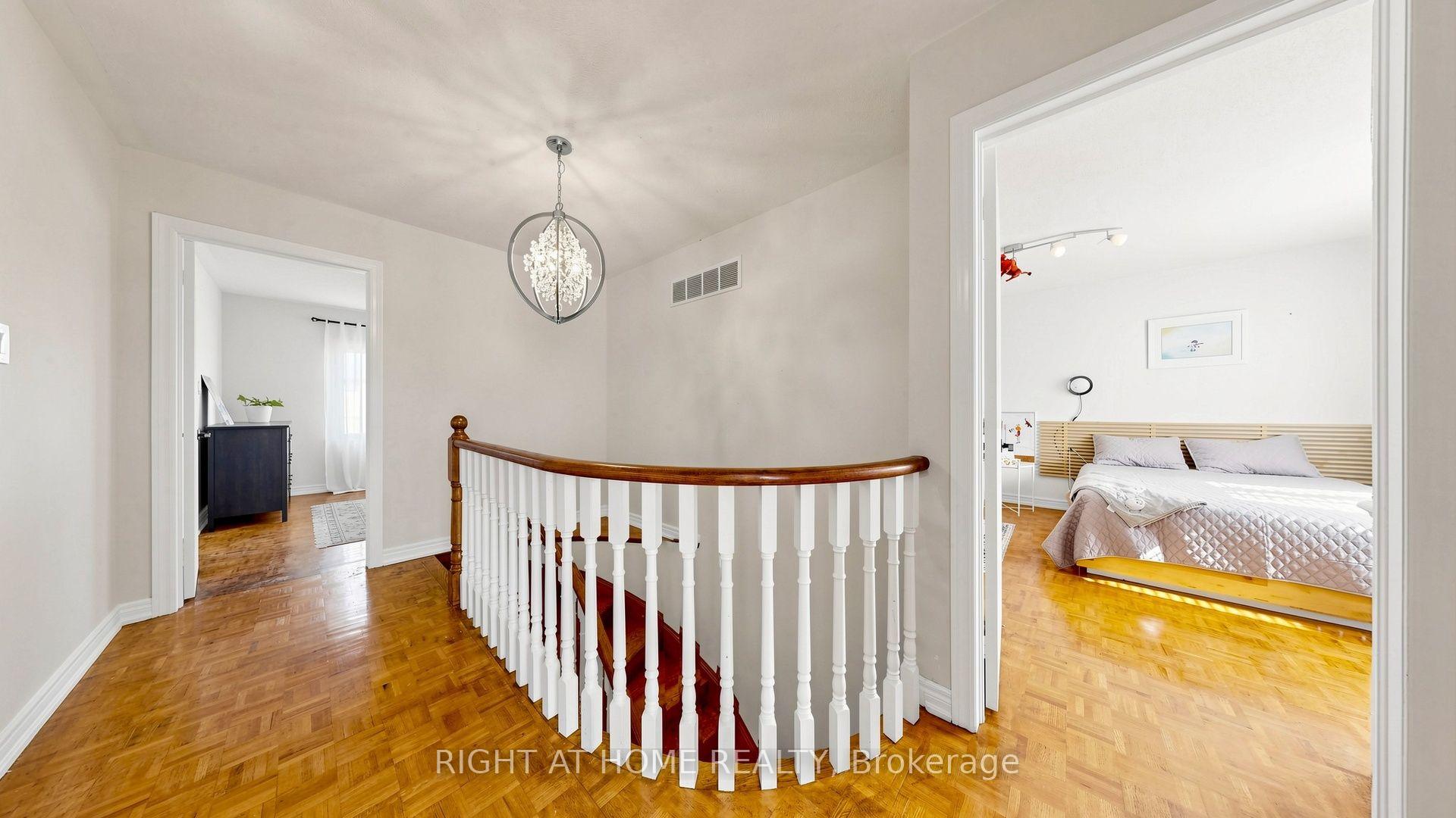 Photo 50 of 44 Robertson Close, Vaughan, Maple — HOMEH