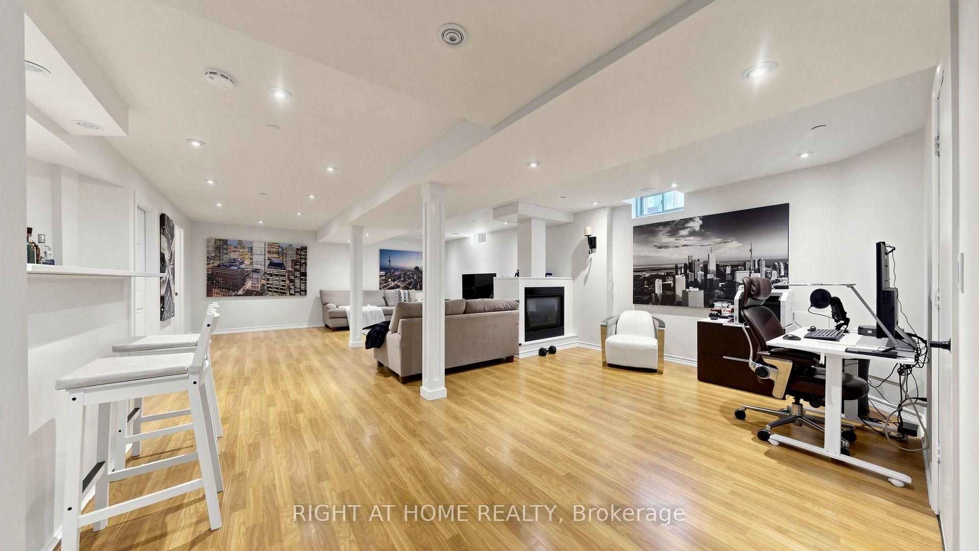 Photo 60 of 44 Robertson Close, Vaughan, Maple — HOMEH