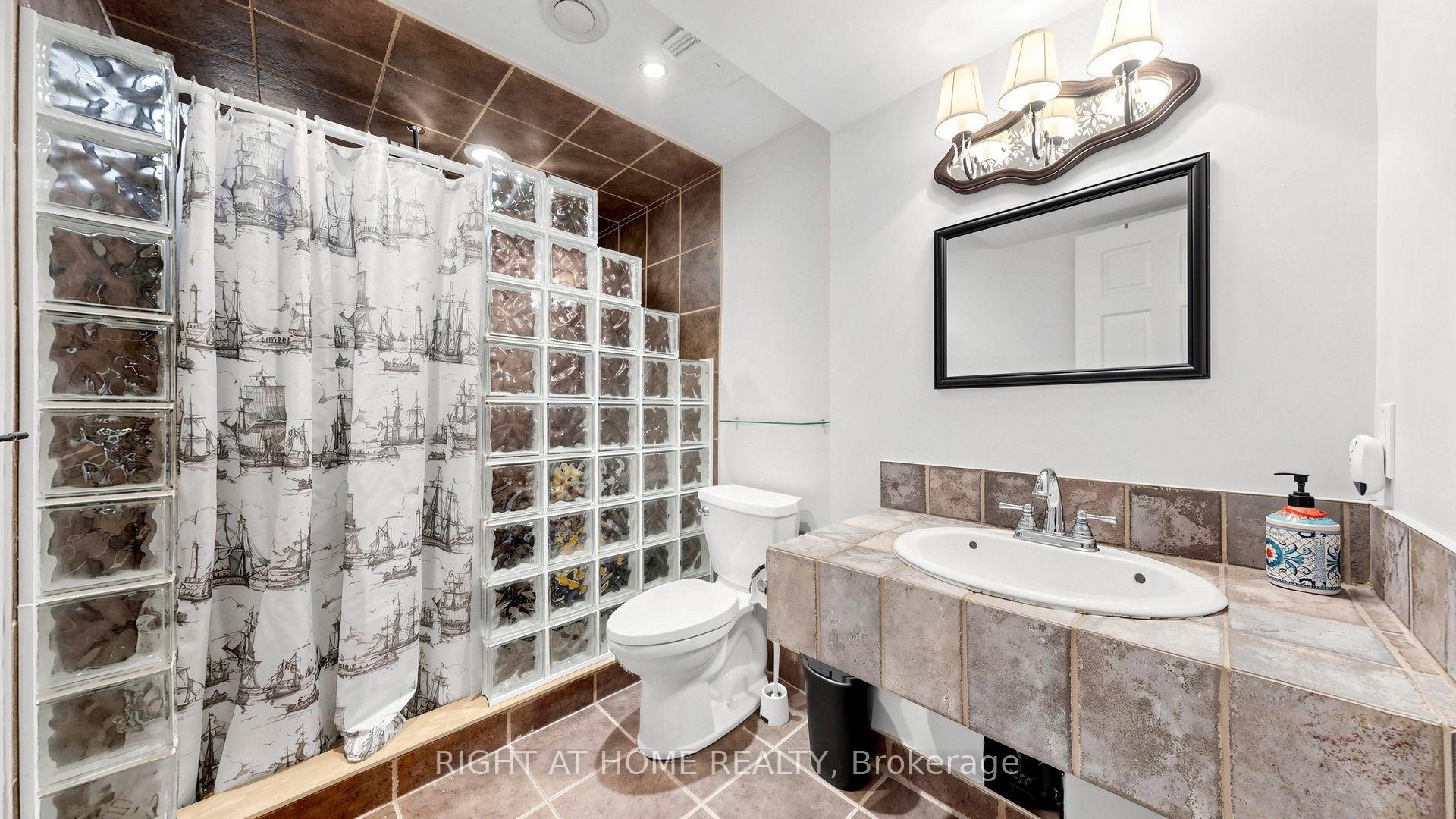 Photo 68 of 44 Robertson Close, Vaughan, Maple — HOMEH