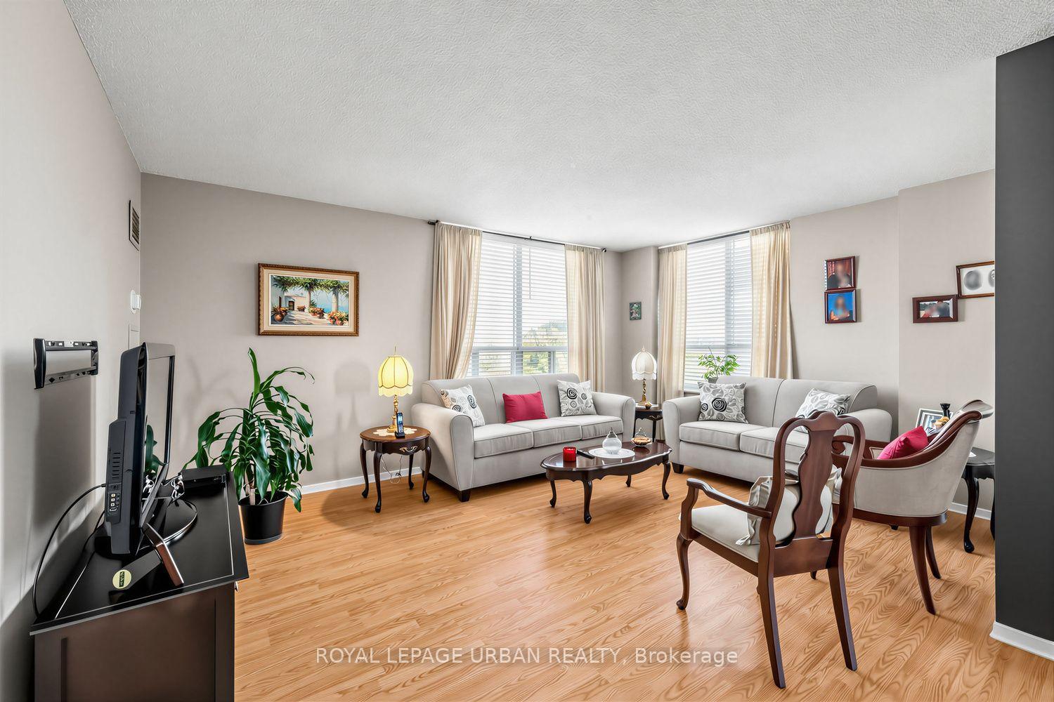 Front of Unit 1106, 195 Wynford Drive
