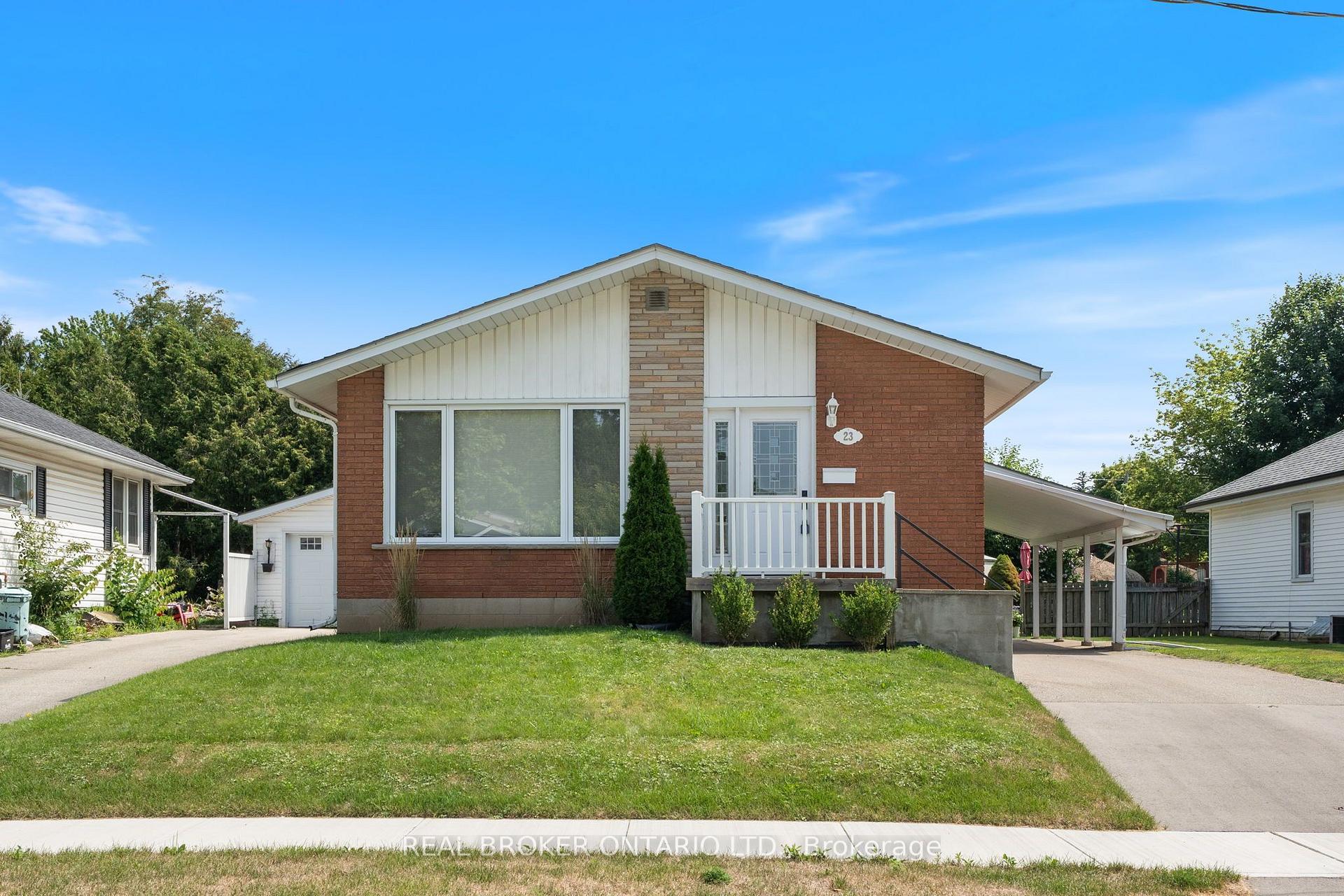 Photo 2 of 23 Homewood Avenue, Norfolk, Simcoe — HOMEH
