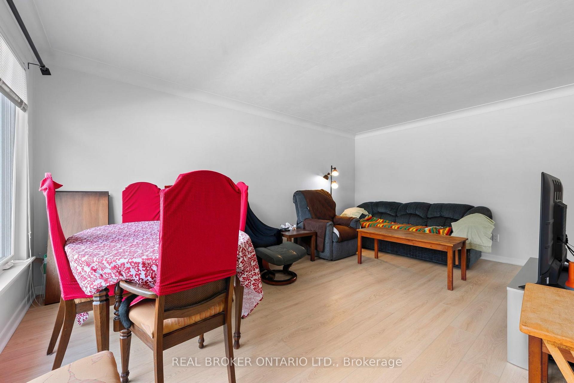 Photo 6 of 23 Homewood Avenue, Norfolk, Simcoe — HOMEH