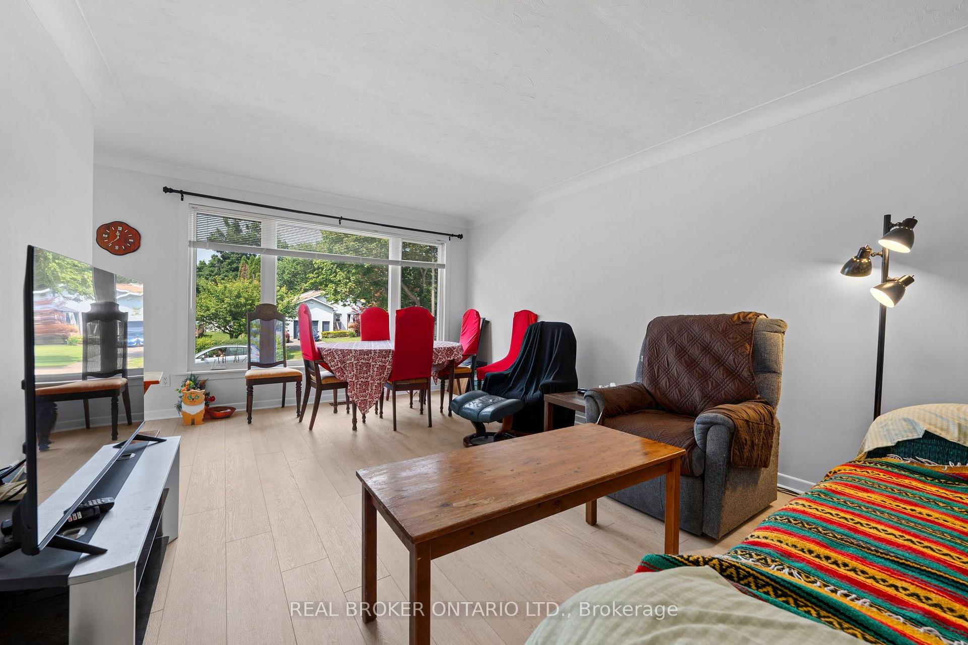 Photo 7 of 23 Homewood Avenue, Norfolk, Simcoe — HOMEH