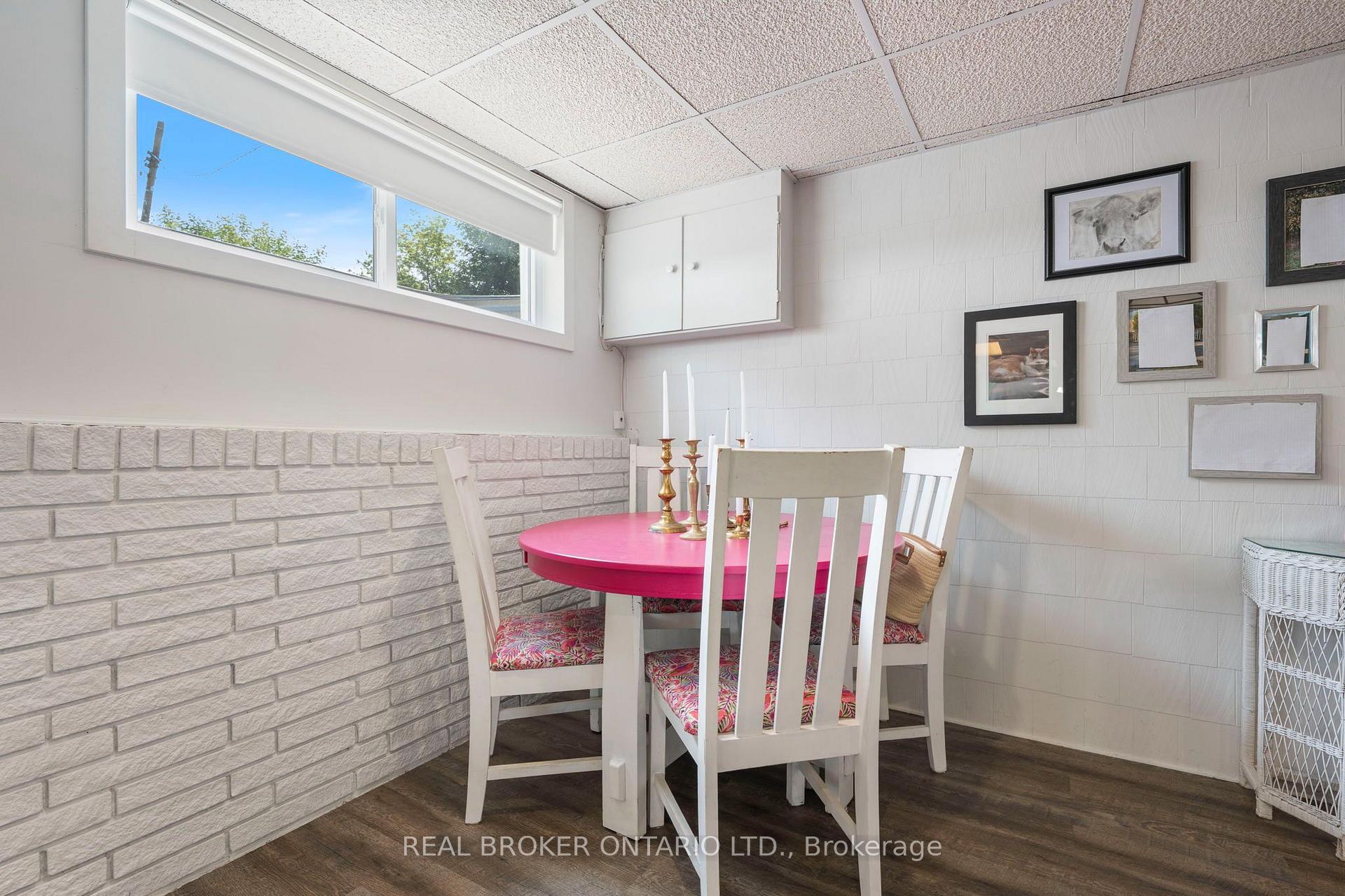 Photo 19 of 23 Homewood Avenue, Norfolk, Simcoe — HOMEH