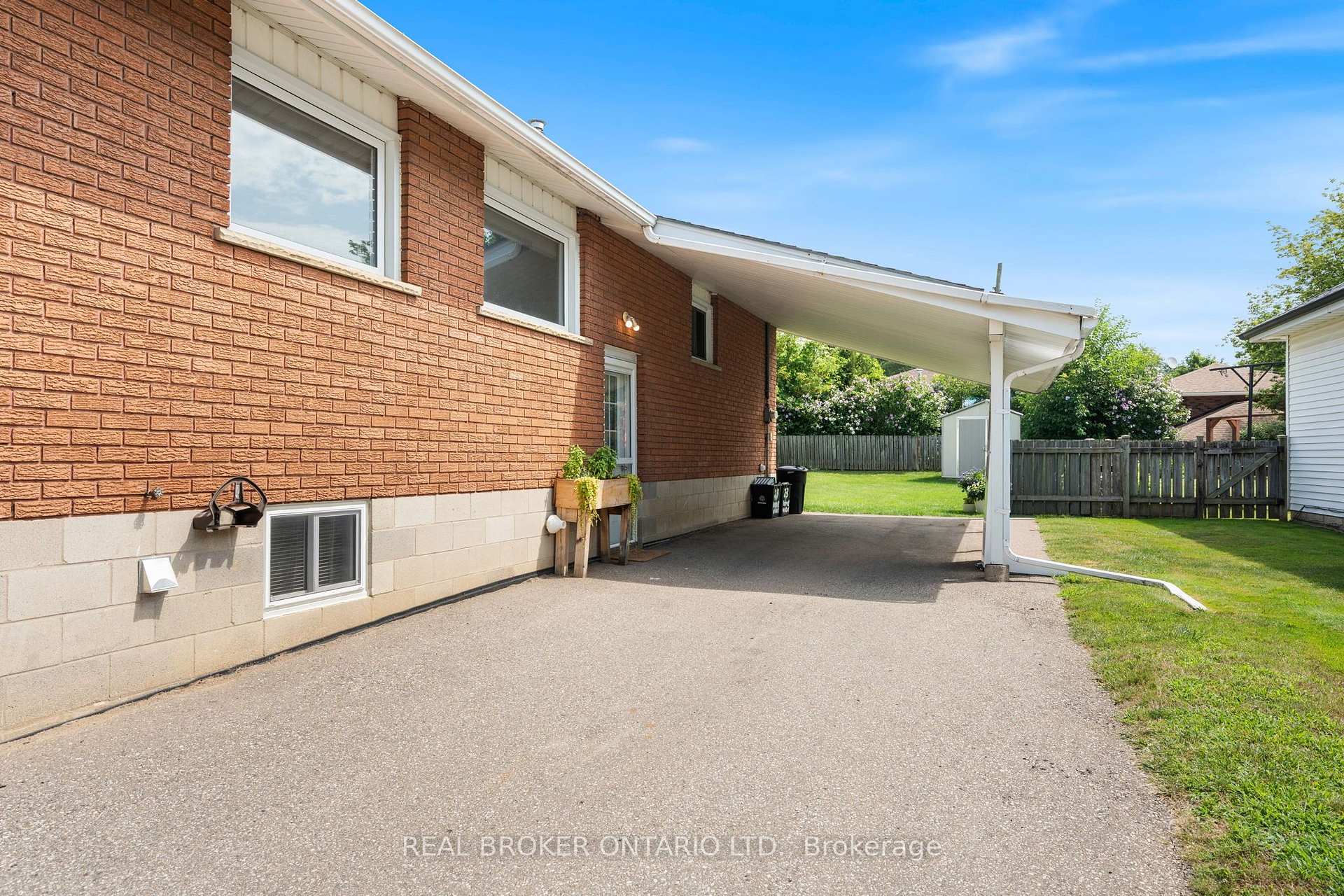 Photo 27 of 23 Homewood Avenue, Norfolk, Simcoe — HOMEH