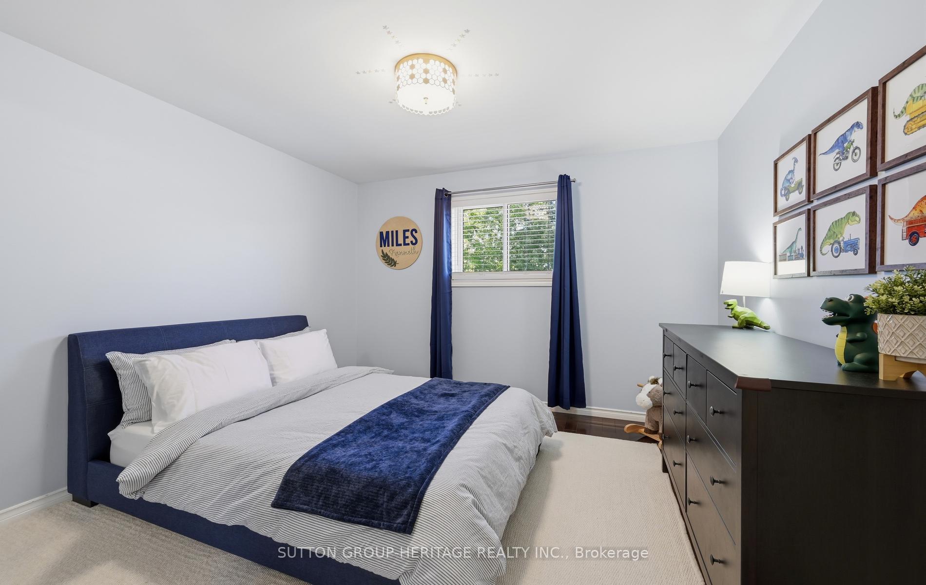 Photo 24 of 664 Eramosa Crescent, Pickering, Amberlea — HOMEH