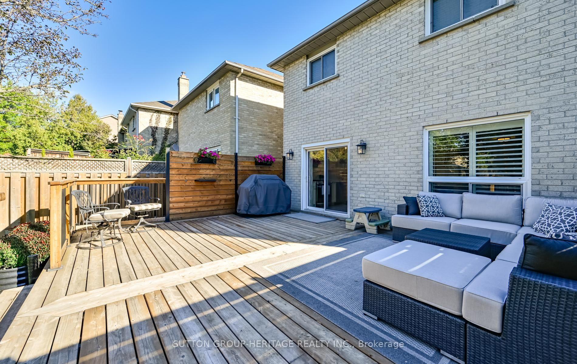 Photo 35 of 664 Eramosa Crescent, Pickering, Amberlea — HOMEH
