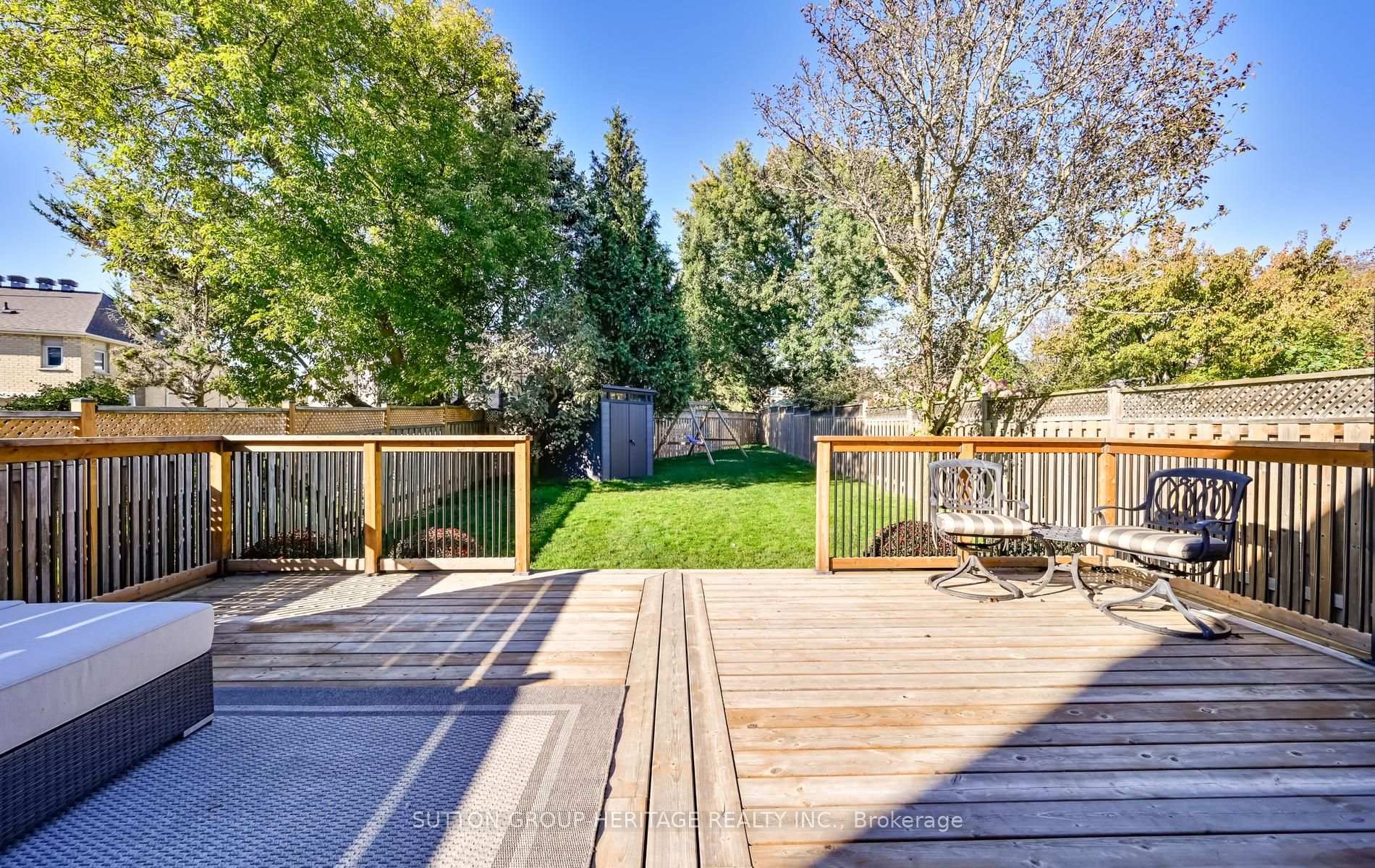 Photo 36 of 664 Eramosa Crescent, Pickering, Amberlea — HOMEH