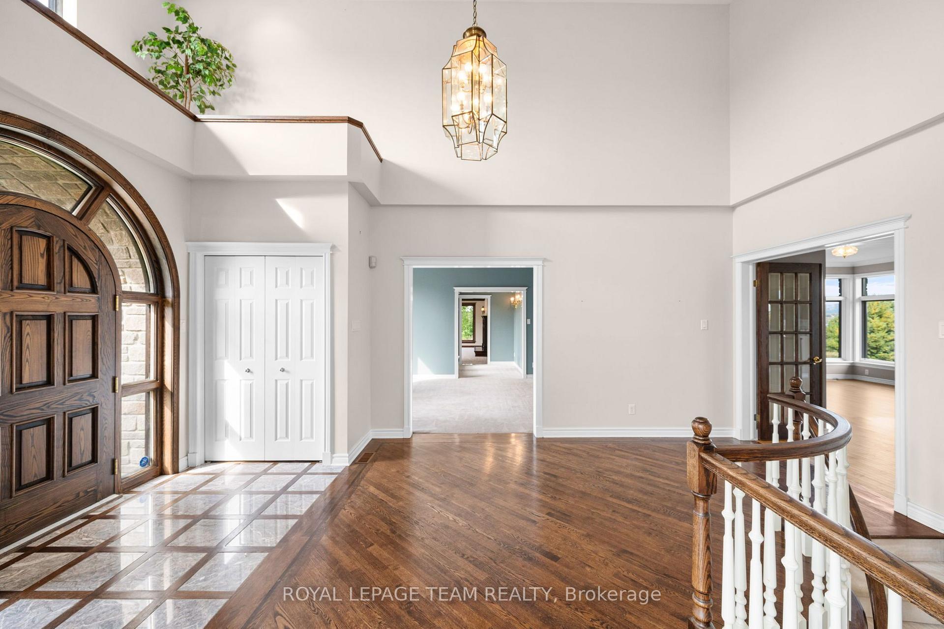 Photo 10 of 285 Pinhey Point Road, Ottawa, Kanata - Kanata (North East) — HOMEH