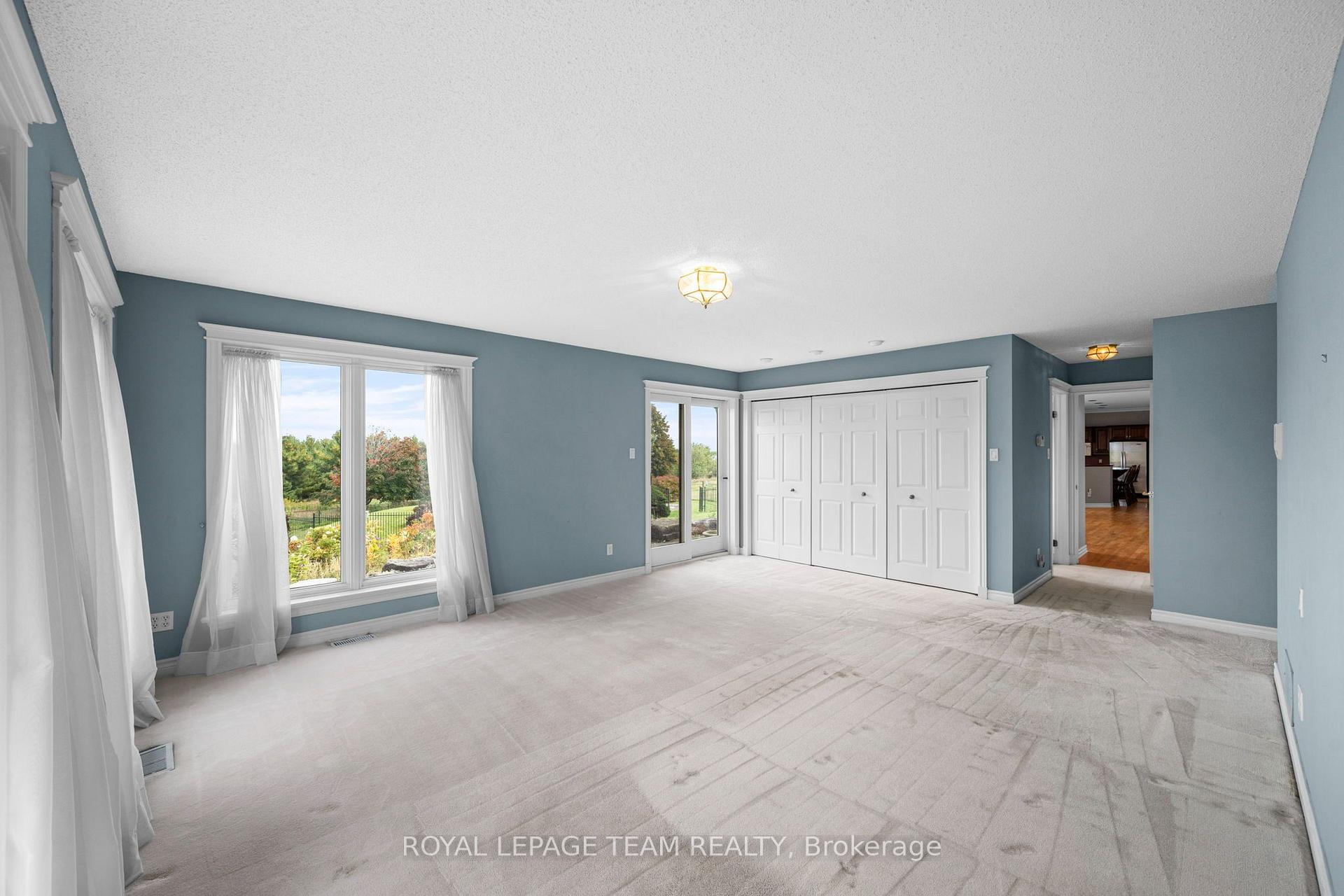 Photo 17 of 285 Pinhey Point Road, Ottawa, Kanata - Kanata (North East) — HOMEH