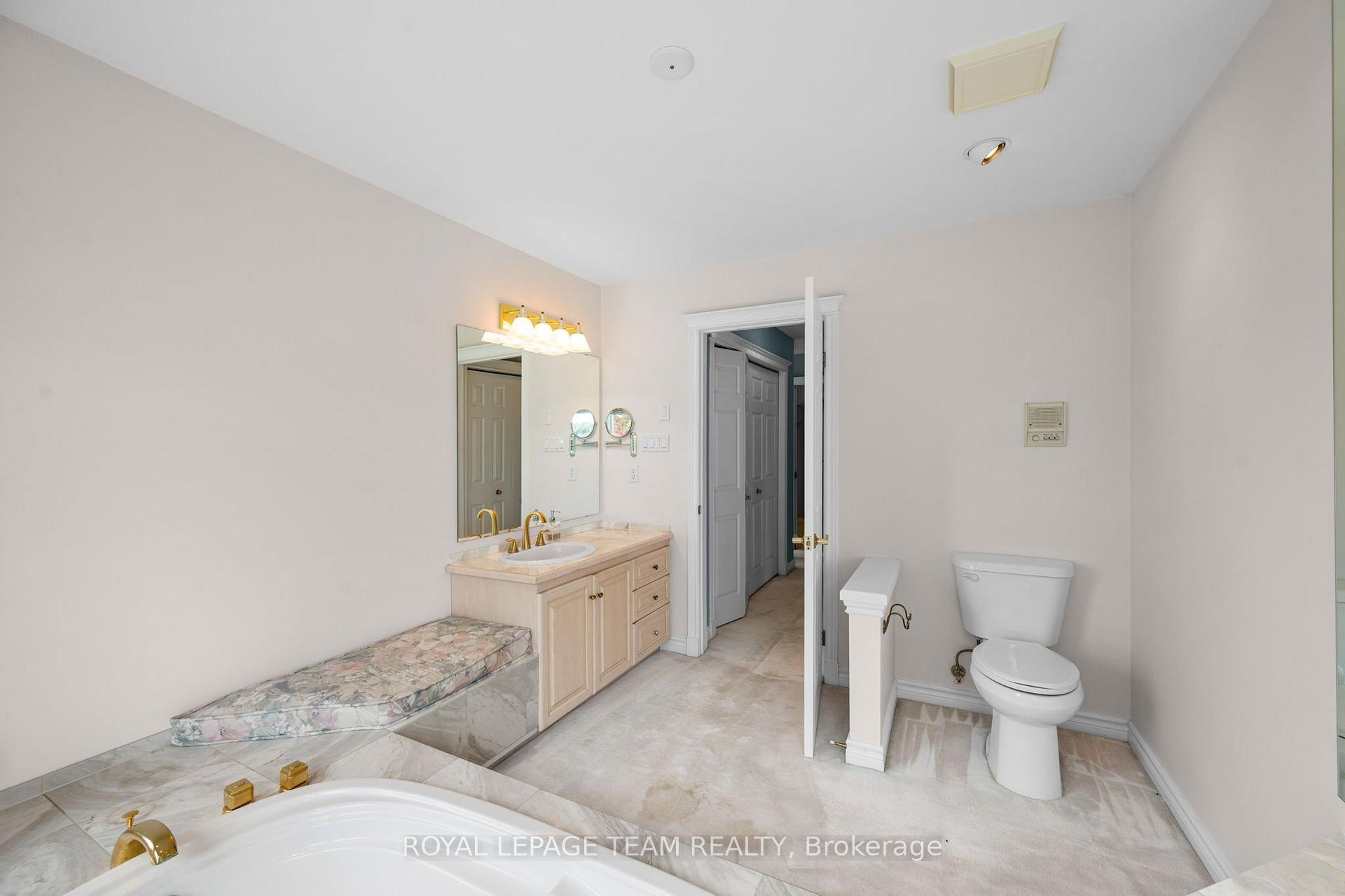 Photo 21 of 285 Pinhey Point Road, Ottawa, Kanata - Kanata (North East) — HOMEH