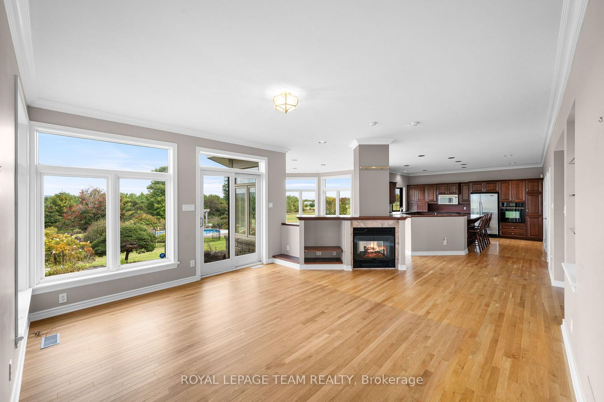 Photo 24 of 285 Pinhey Point Road, Ottawa, Kanata - Kanata (North East) — HOMEH