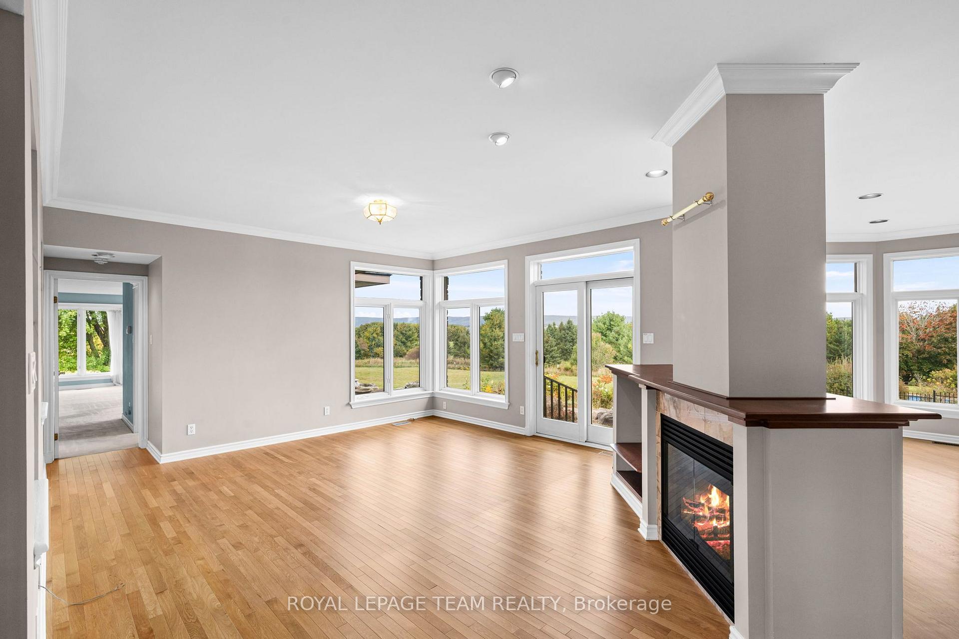 Photo 27 of 285 Pinhey Point Road, Ottawa, Kanata - Kanata (North East) — HOMEH