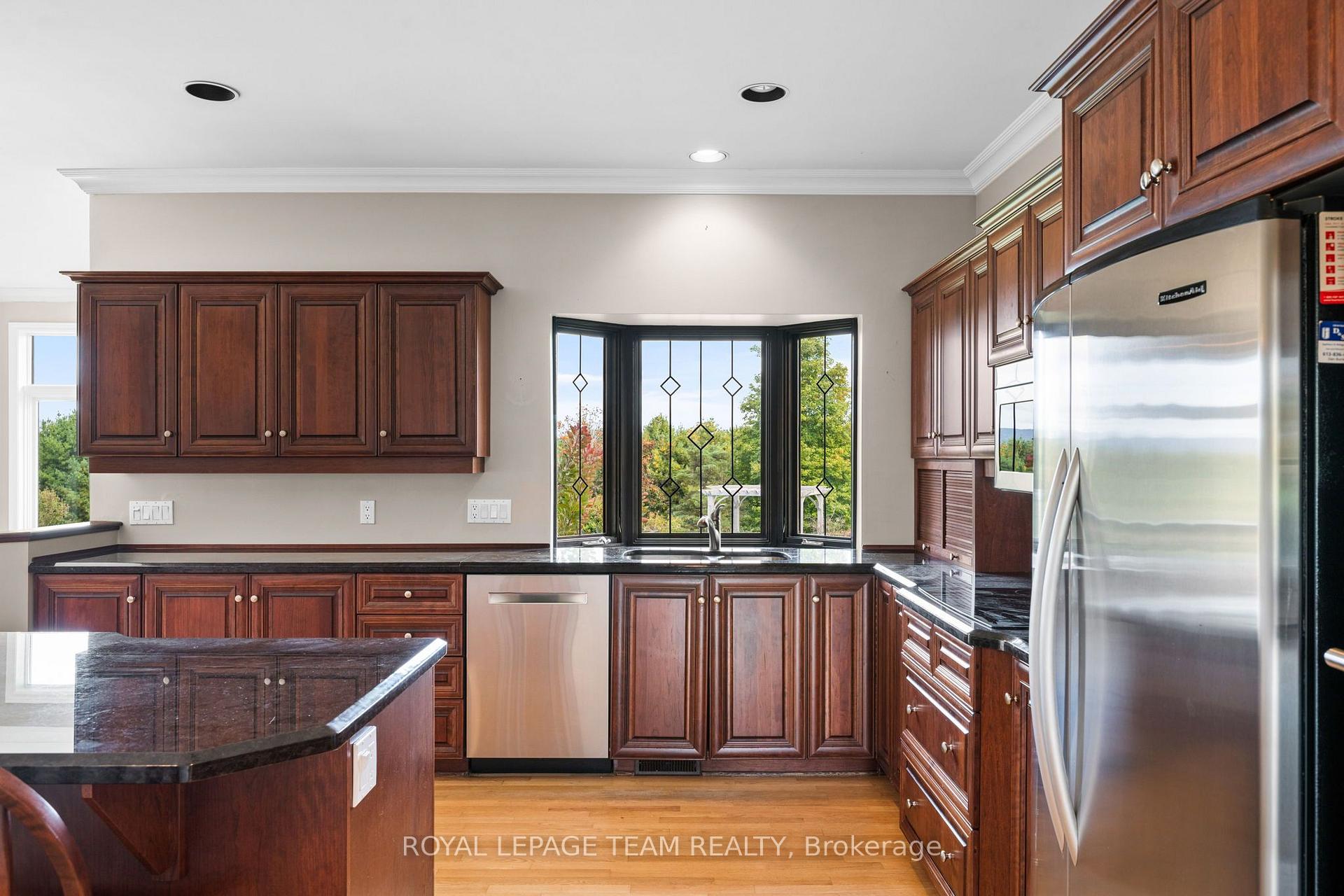 Photo 32 of 285 Pinhey Point Road, Ottawa, Kanata - Kanata (North East) — HOMEH