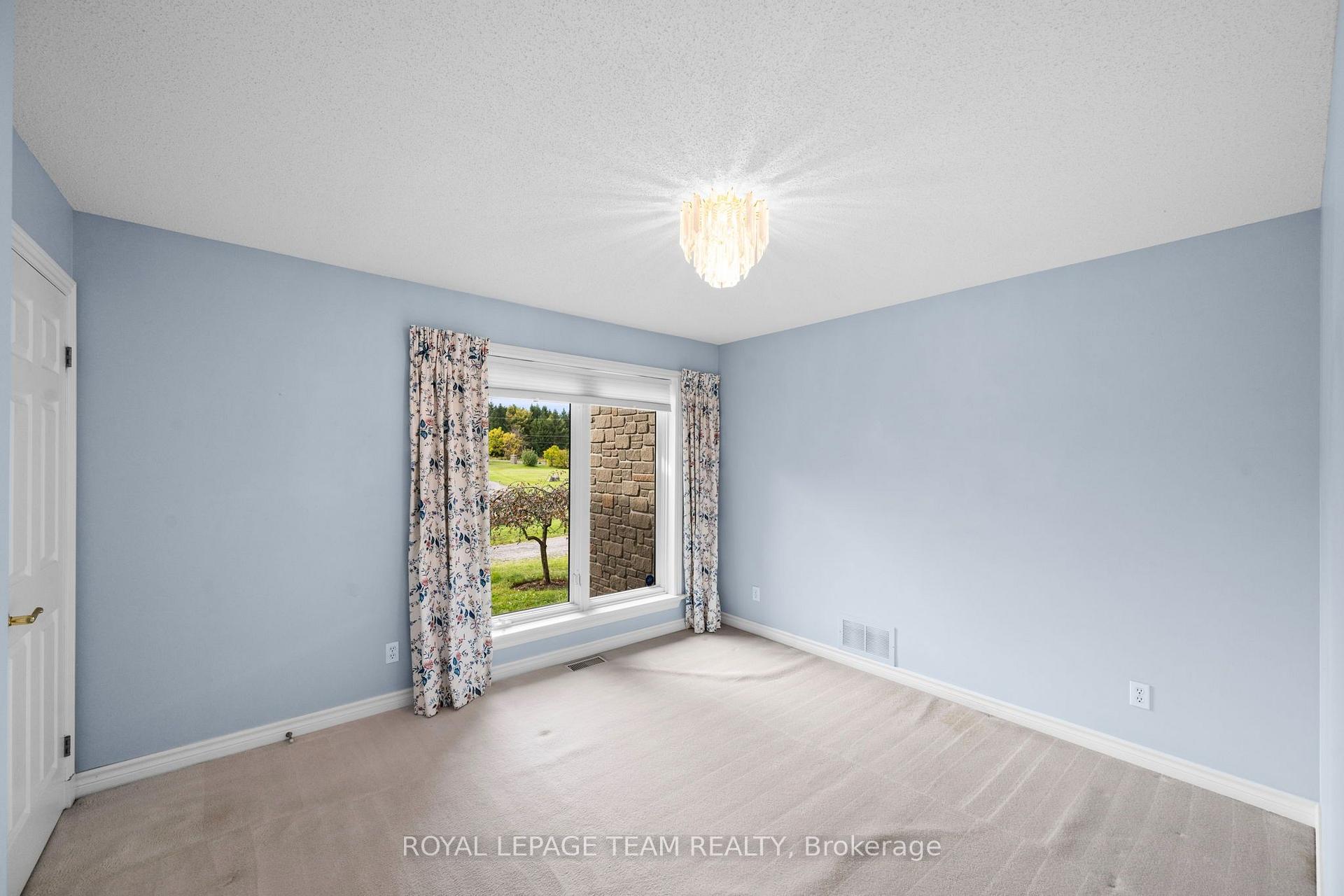 Photo 34 of 285 Pinhey Point Road, Ottawa, Kanata - Kanata (North East) — HOMEH