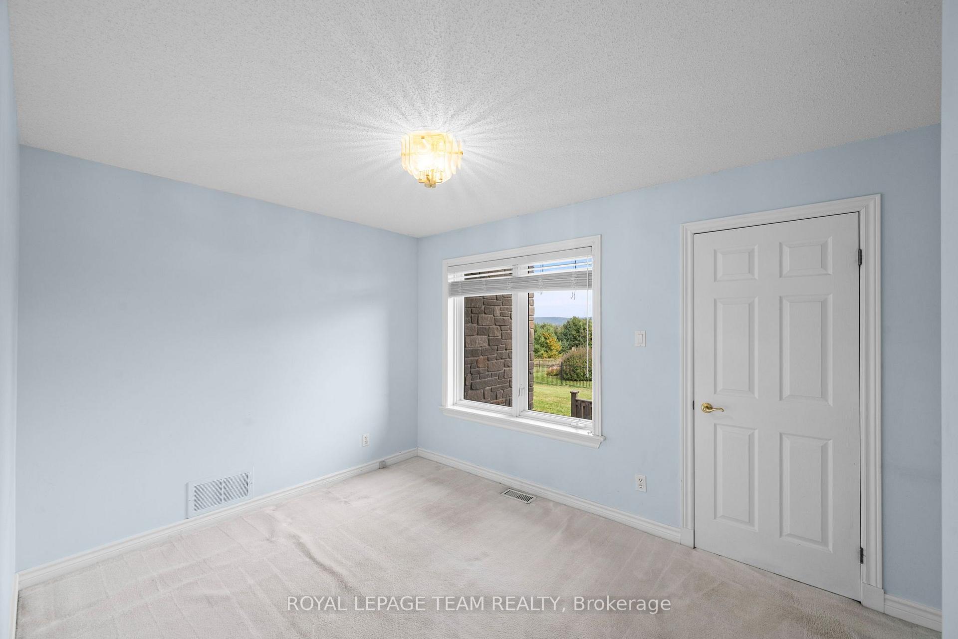 Photo 36 of 285 Pinhey Point Road, Ottawa, Kanata - Kanata (North East) — HOMEH