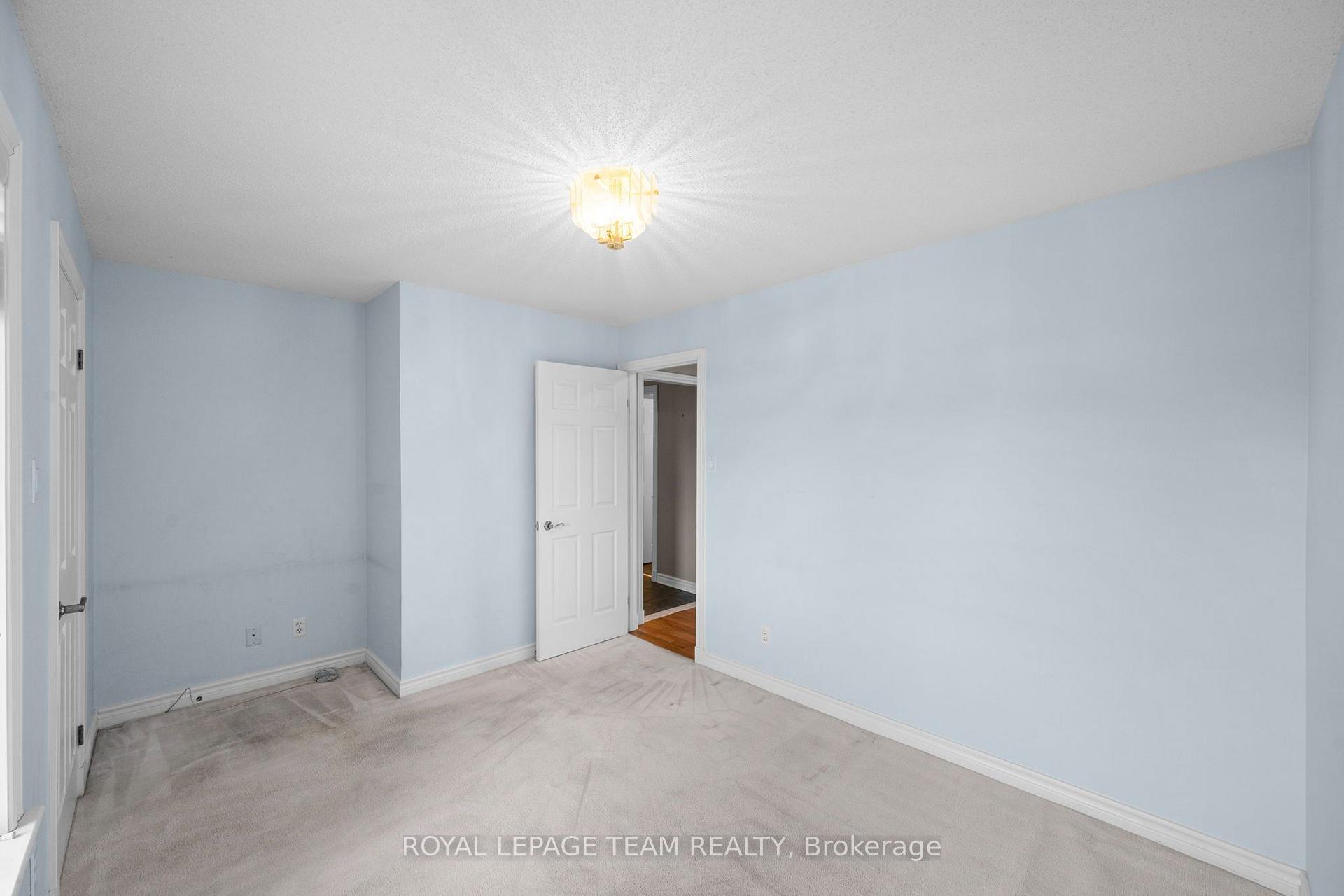 Photo 37 of 285 Pinhey Point Road, Ottawa, Kanata - Kanata (North East) — HOMEH