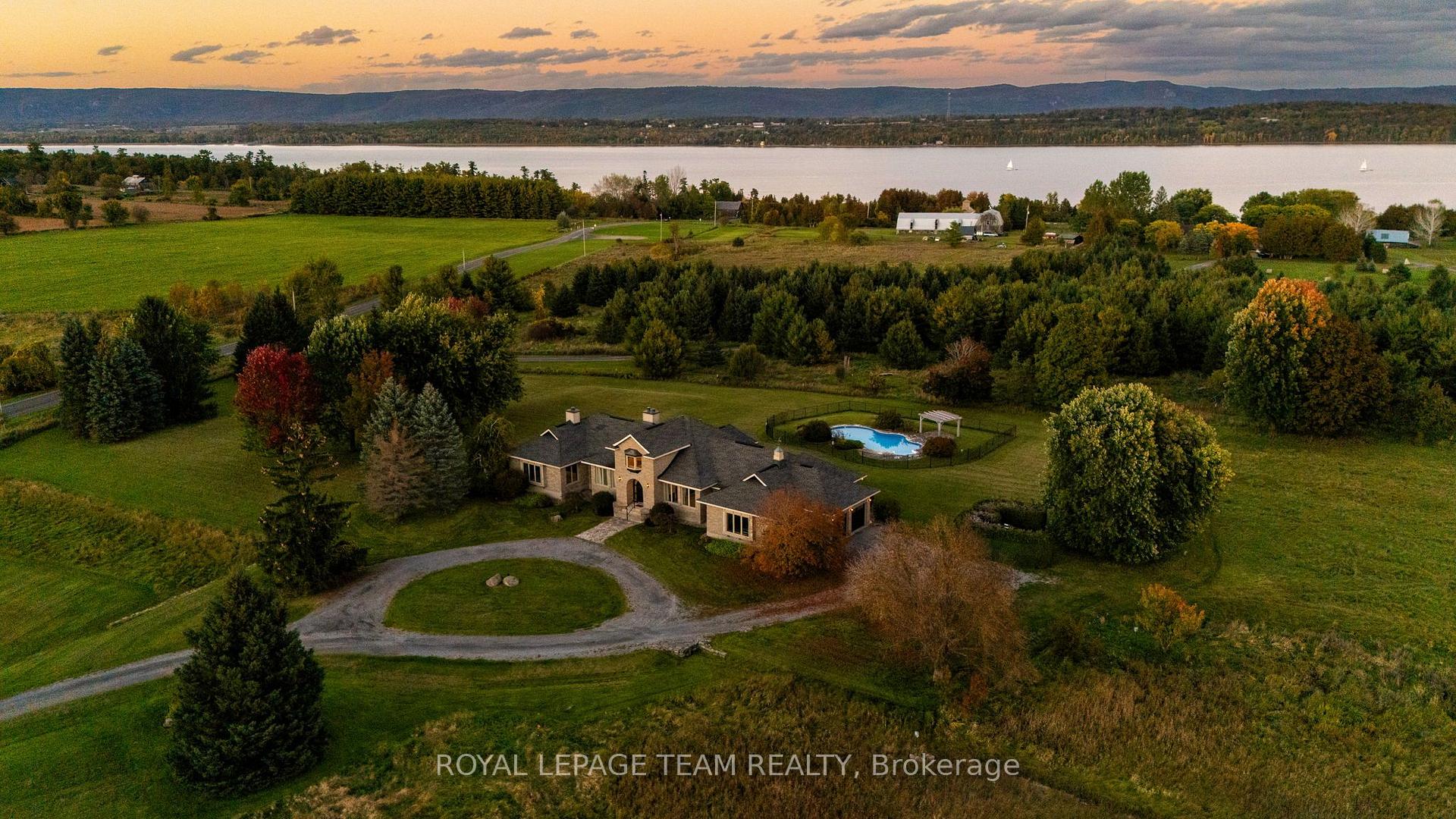 Photo 45 of 285 Pinhey Point Road, Ottawa, Kanata - Kanata (North East) — HOMEH