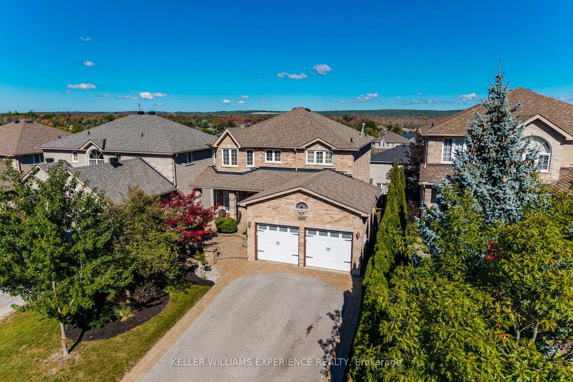 Photo 3 of 56 Silver Trail, Barrie, Ardagh — HOMEH