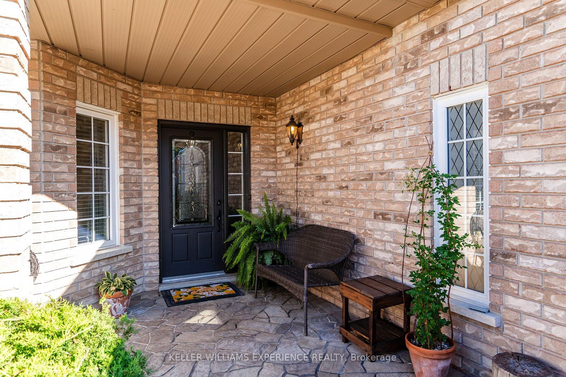 Photo 4 of 56 Silver Trail, Barrie, Ardagh — HOMEH
