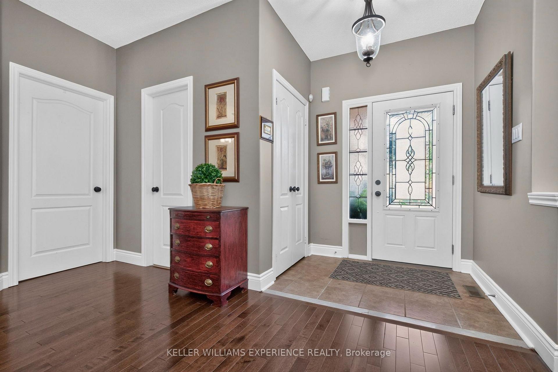 Photo 5 of 56 Silver Trail, Barrie, Ardagh — HOMEH