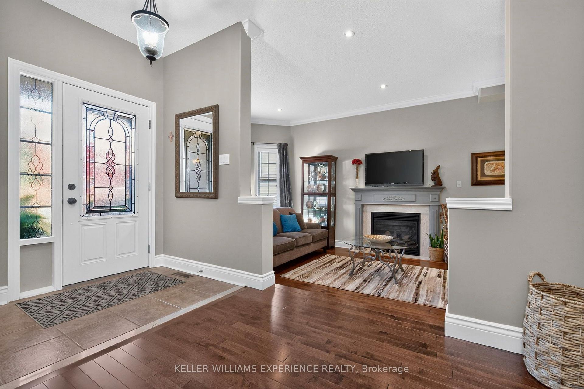 Photo 6 of 56 Silver Trail, Barrie, Ardagh — HOMEH