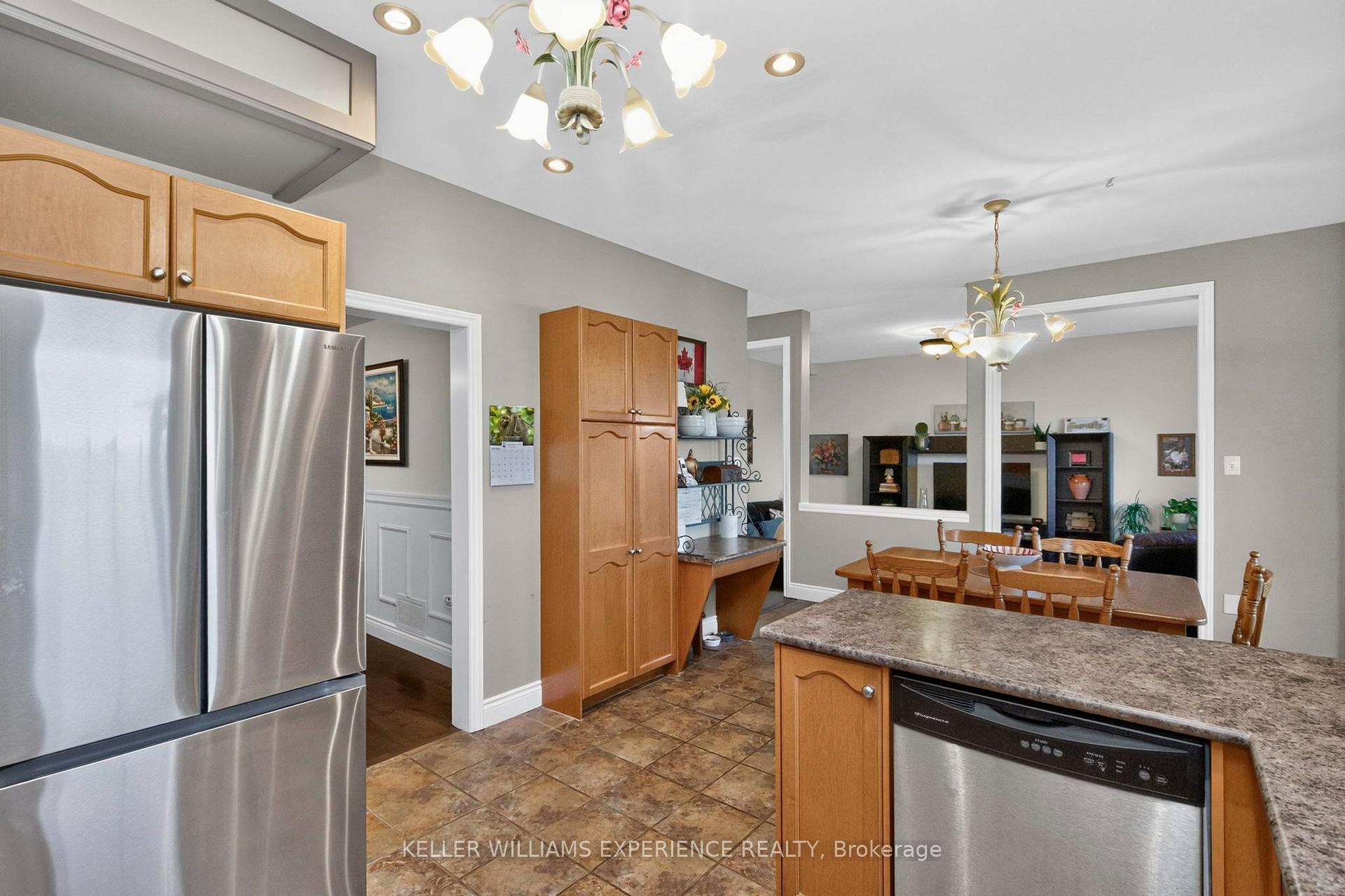 Photo 11 of 56 Silver Trail, Barrie, Ardagh — HOMEH