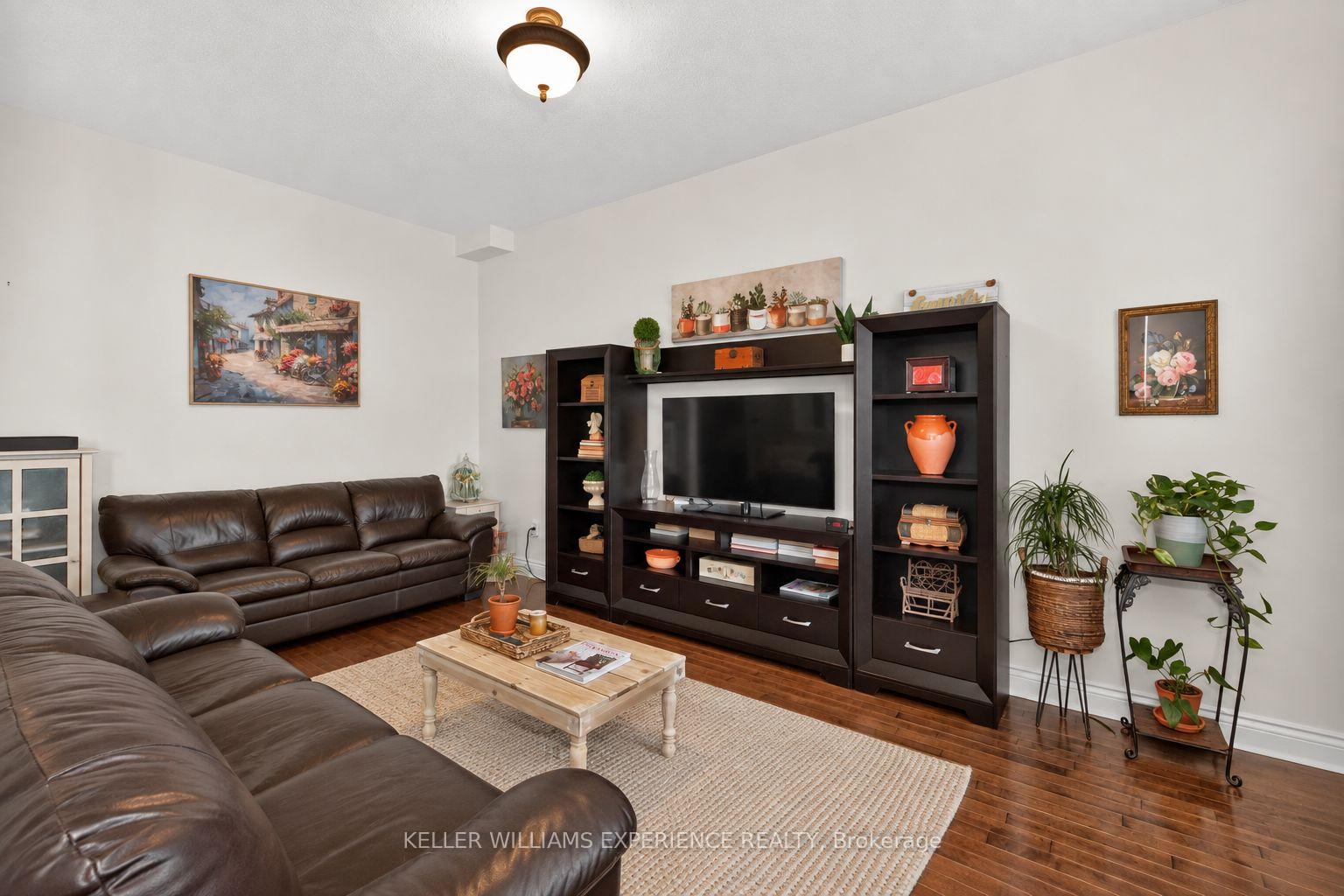 Photo 13 of 56 Silver Trail, Barrie, Ardagh — HOMEH