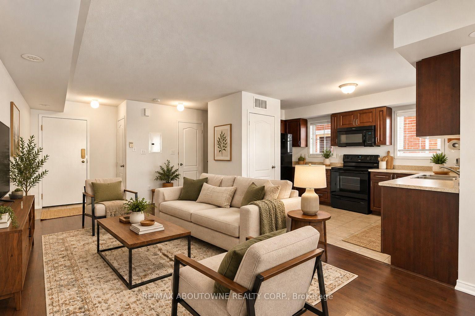 Photo 7 of Unit 14, 43 Hays Boulevard, Oakville, River Oaks — HOMEH