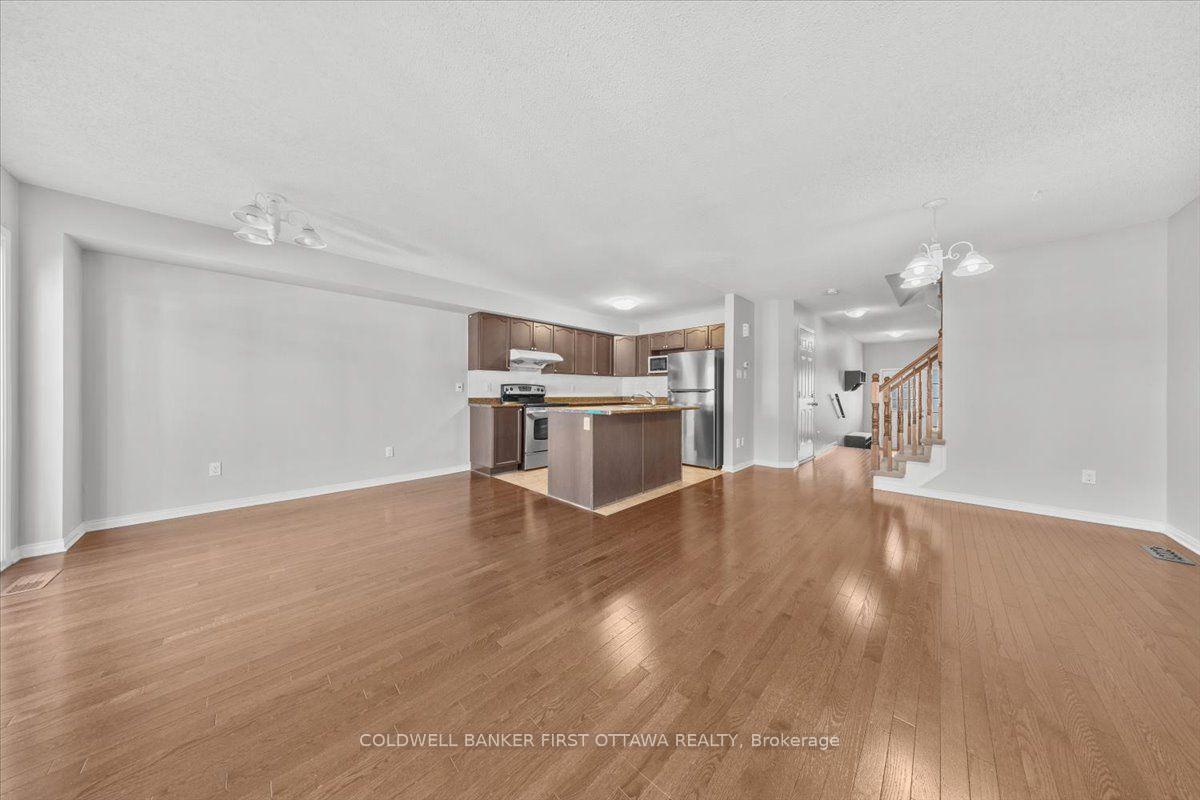 Photo 4 of 132 Maravista Drive, Ottawa, Barrhaven - Cedargrove/Fraserdale — HOMEH